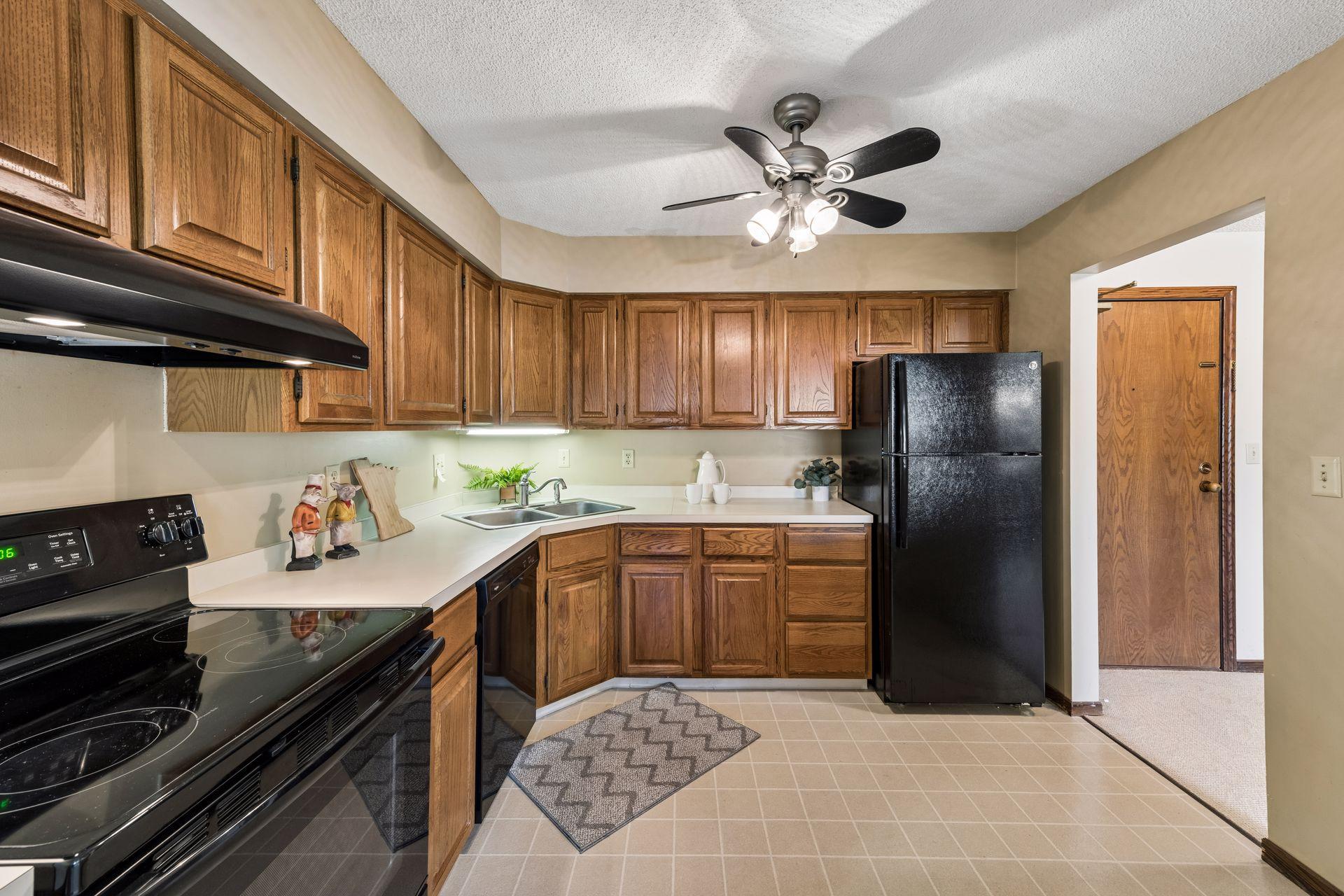 View of Residential at 3801 98th Street #306, Bloomington MN 55431, Bloomington (10 of 31) - Mike Wilen | Minnesota Team Real Estate