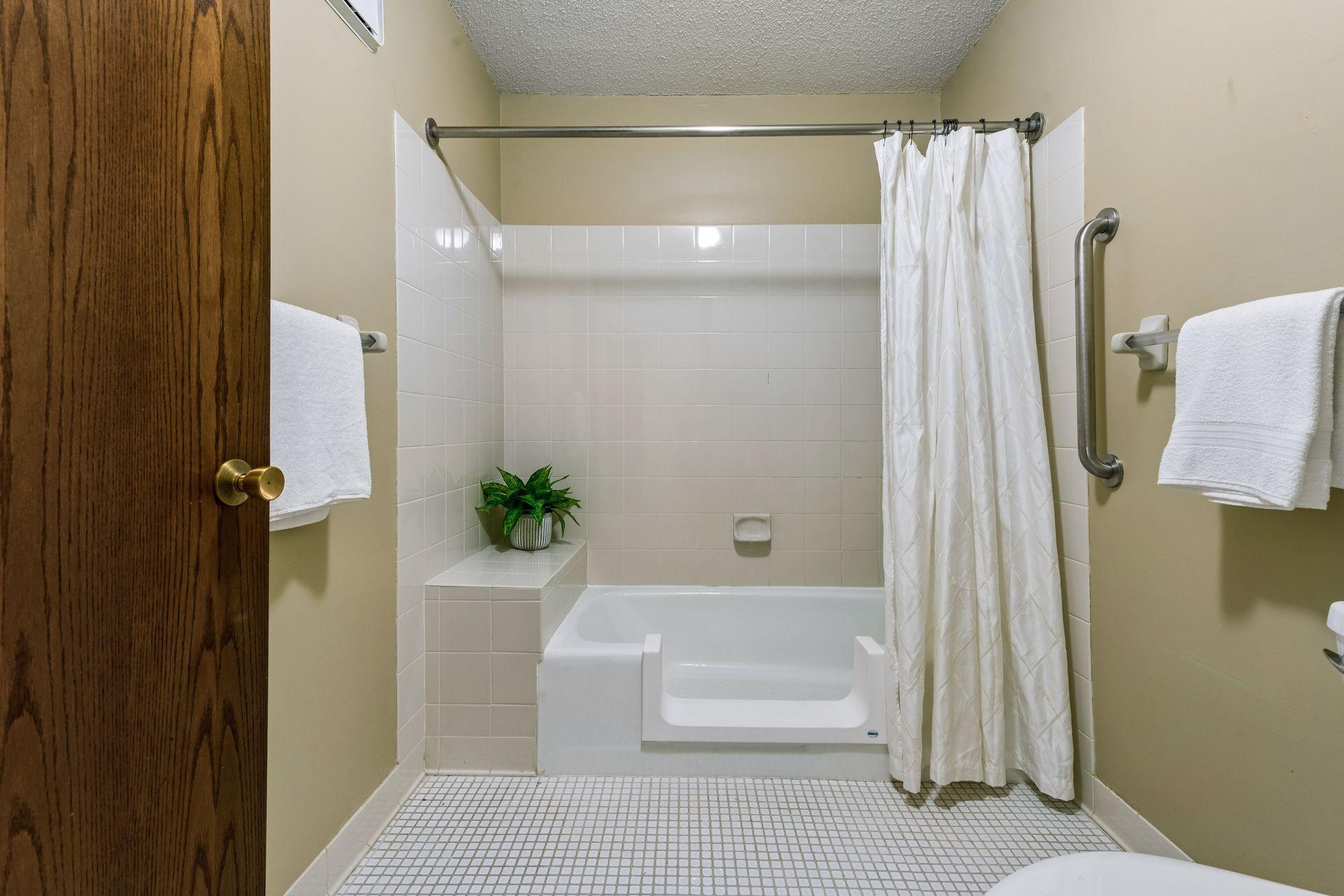 View of Residential at 3801 98th Street #306, Bloomington MN 55431, Bloomington (17 of 31) - Mike Wilen | Minnesota Team Real Estate