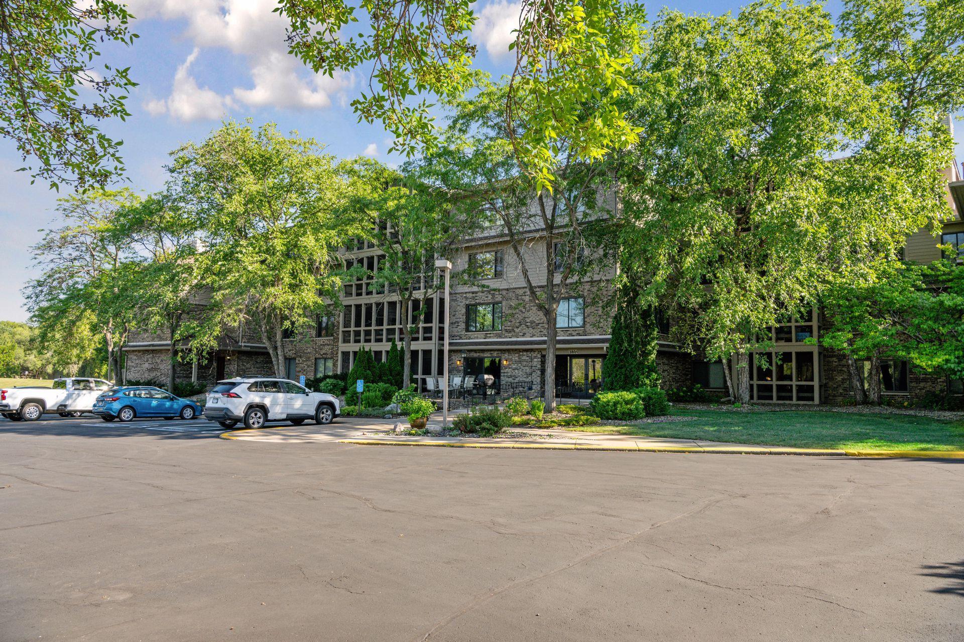 View of Residential at 3801 98th Street #306, Bloomington MN 55431, Bloomington (30 of 31) - Mike Wilen | Minnesota Team Real Estate