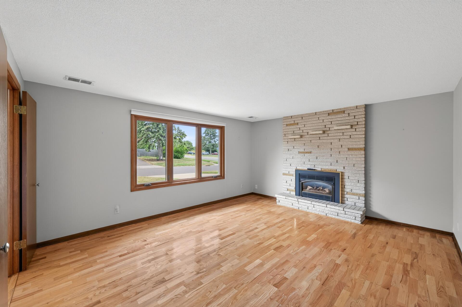 View of Residential at 8616 34th Avenue, New Hope MN 55427, New Hope (6 of 32) - Mike Wilen | Minnesota Team Real Estate