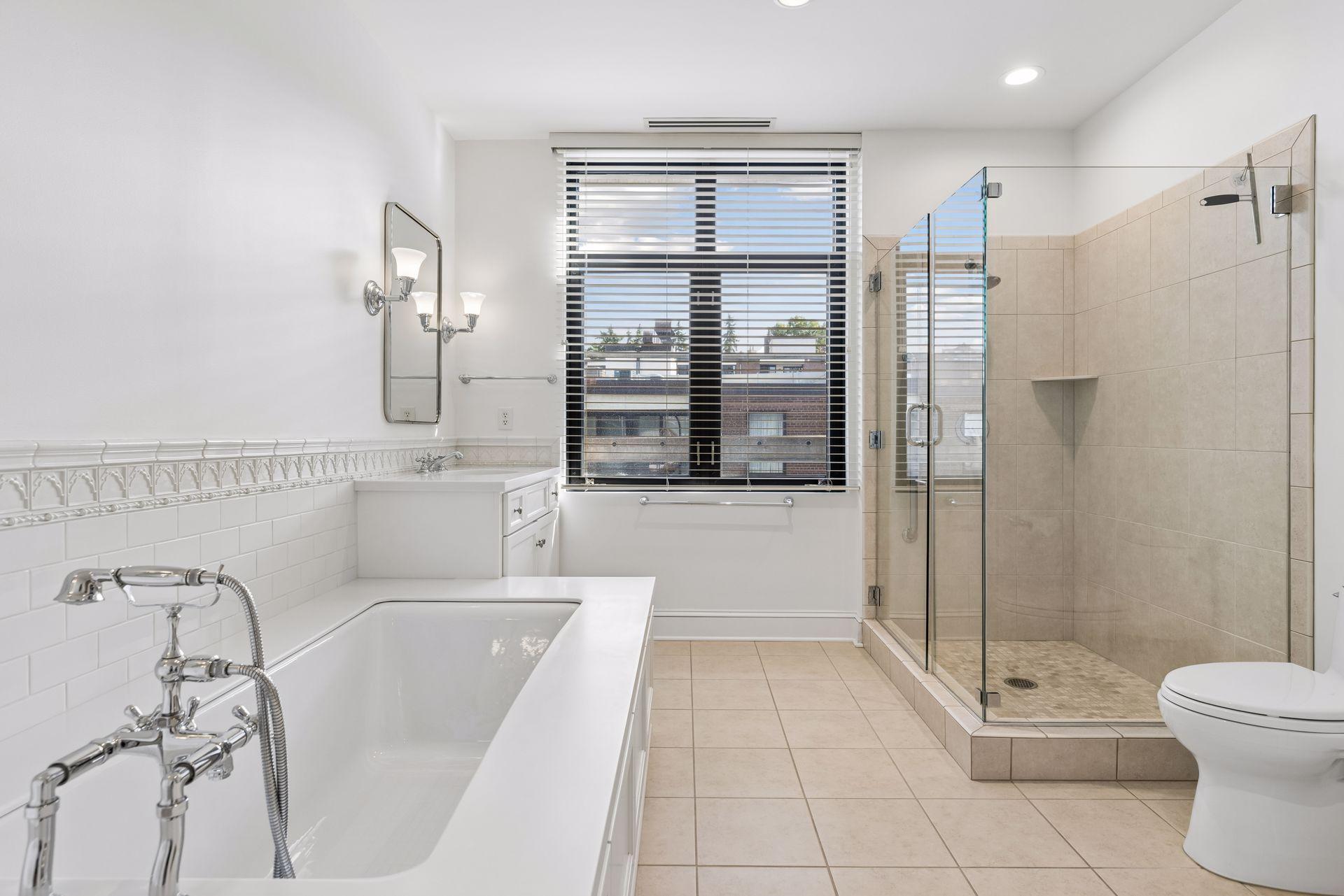 View of Residential at 301 Kenwood Parkway #502, Minneapolis MN 55403, Minneapolis (32 of 44) - Mike Wilen | Minnesota Team Real Estate