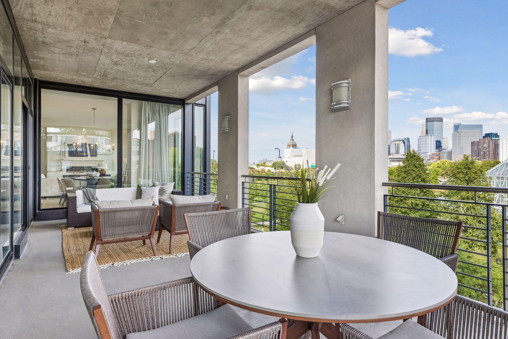 View of Residential at 301 Kenwood Parkway #502, Minneapolis MN 55403, Minneapolis (23 of 44) - Mike Wilen | Minnesota Team Real Estate