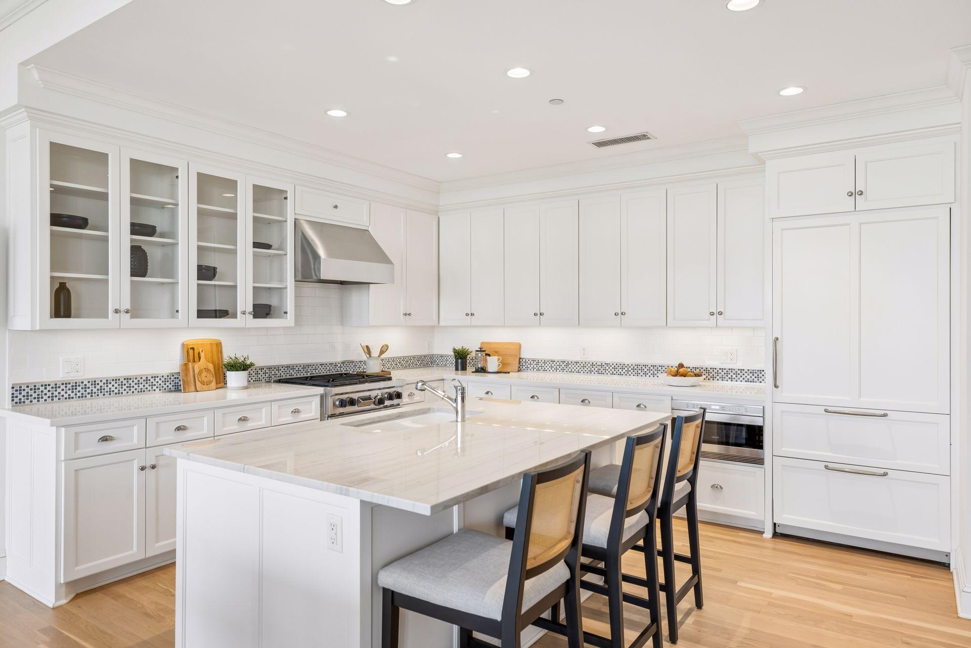 View of Residential at 301 Kenwood Parkway #502, Minneapolis MN 55403, Minneapolis (18 of 44) - Mike Wilen | Minnesota Team Real Estate