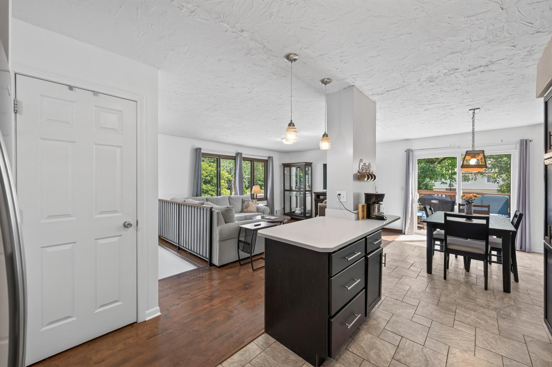 View of Residential at 14034 Heywood Path, Apple Valley MN 55124, Apple Valley (4 of 39) - Mike Wilen | Minnesota Team Real Estate