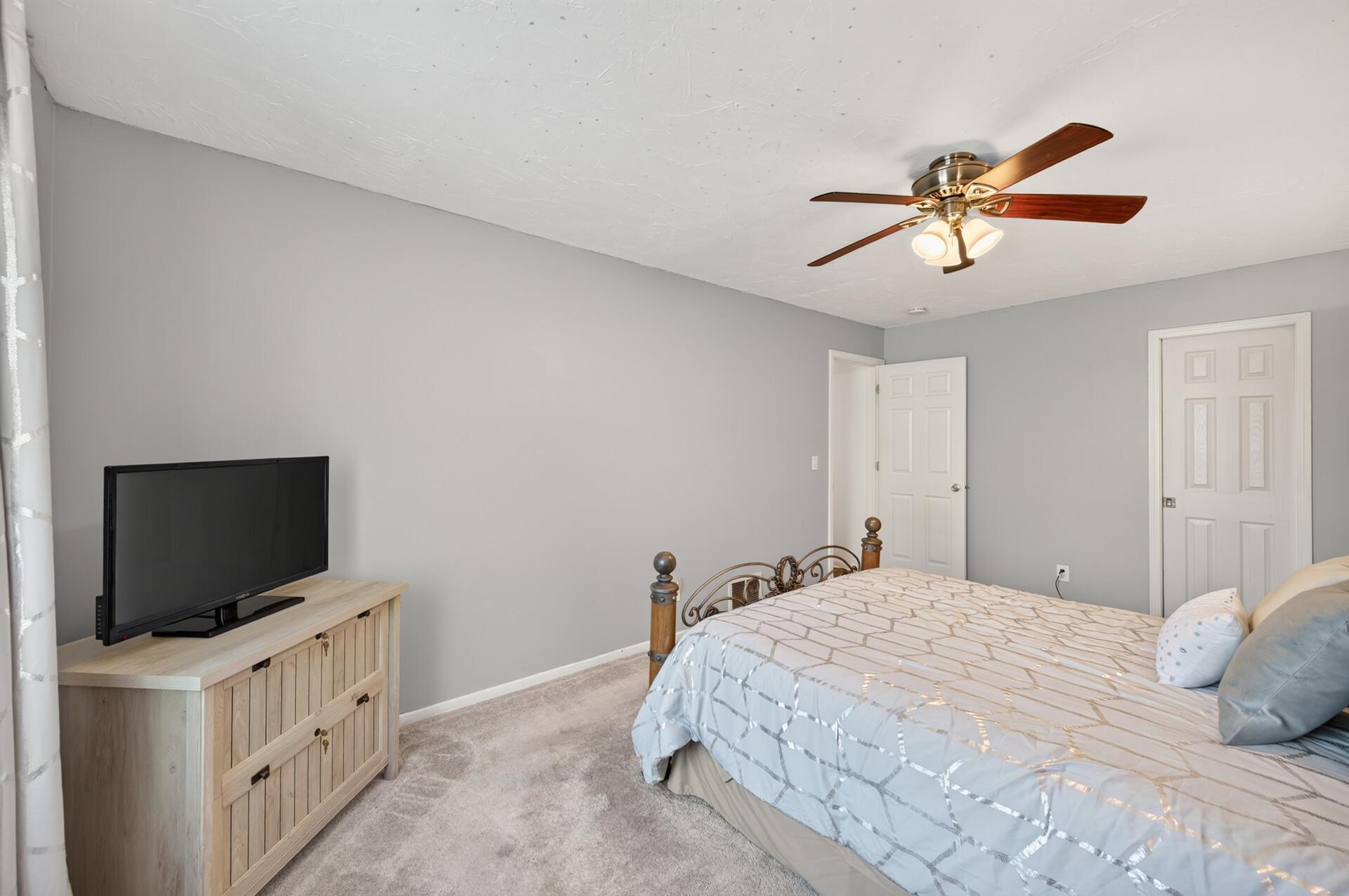 View of Residential at 14034 Heywood Path, Apple Valley MN 55124, Apple Valley (26 of 39) - Mike Wilen | Minnesota Team Real Estate