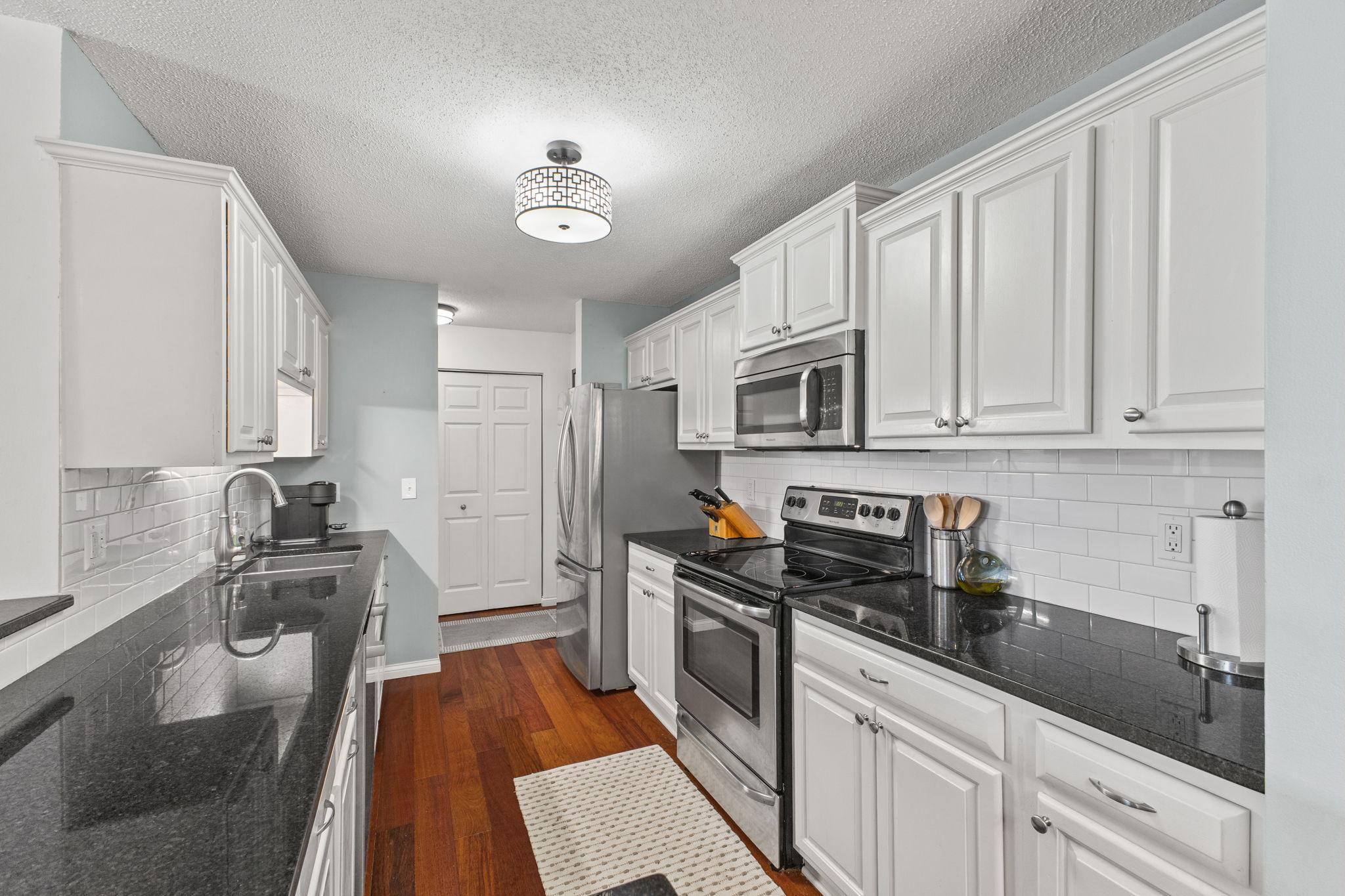 View of Residential at 4625 Minnetonka Boulevard #308, Saint Louis Park MN 55416, Saint Louis Park (15 of 31) - Mike Wilen | Minnesota Team Real Estate