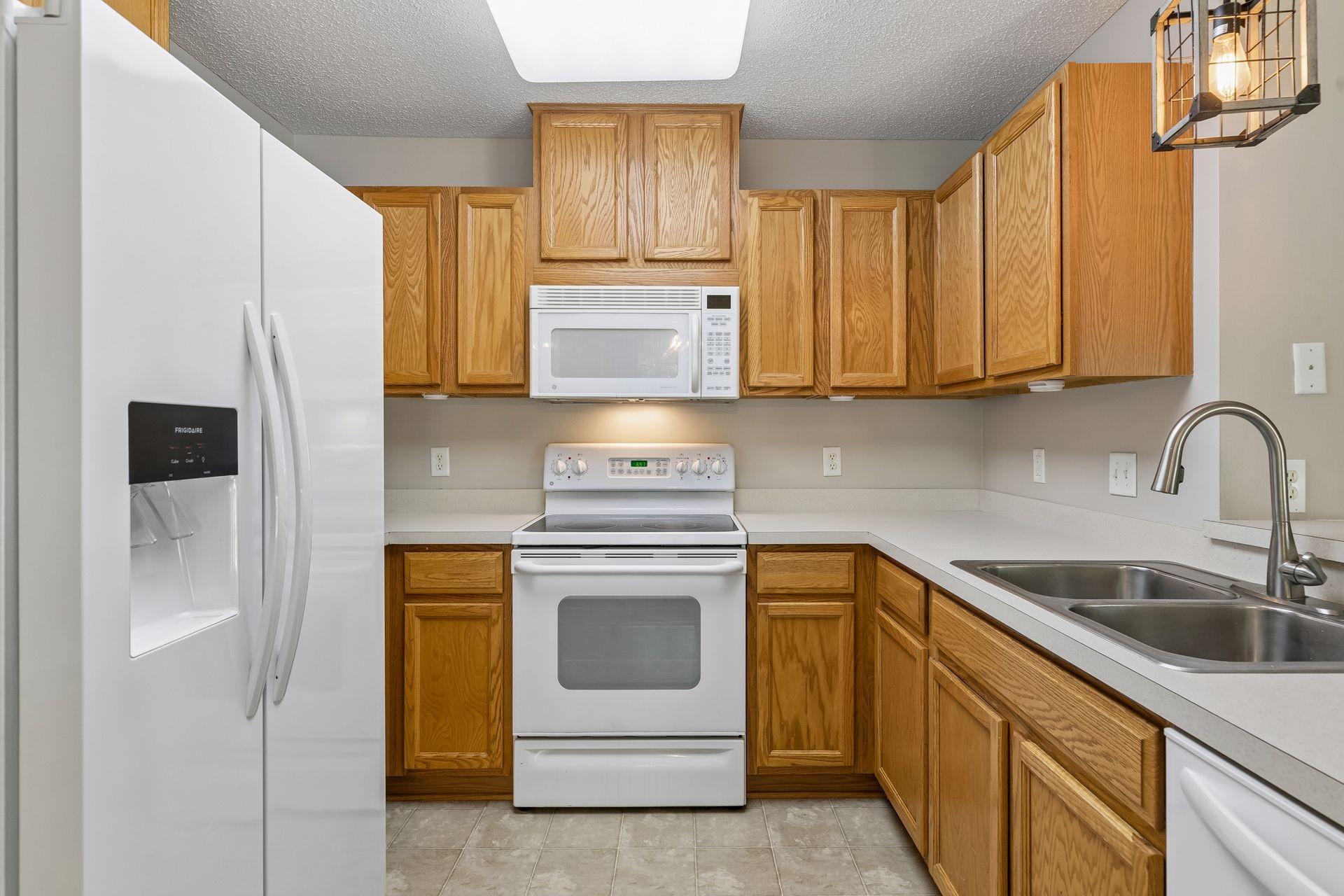 View of Residential at 2085 Saint Johns Court, Woodbury MN 55129, Woodbury (7 of 18) - Mike Wilen | Minnesota Team Real Estate