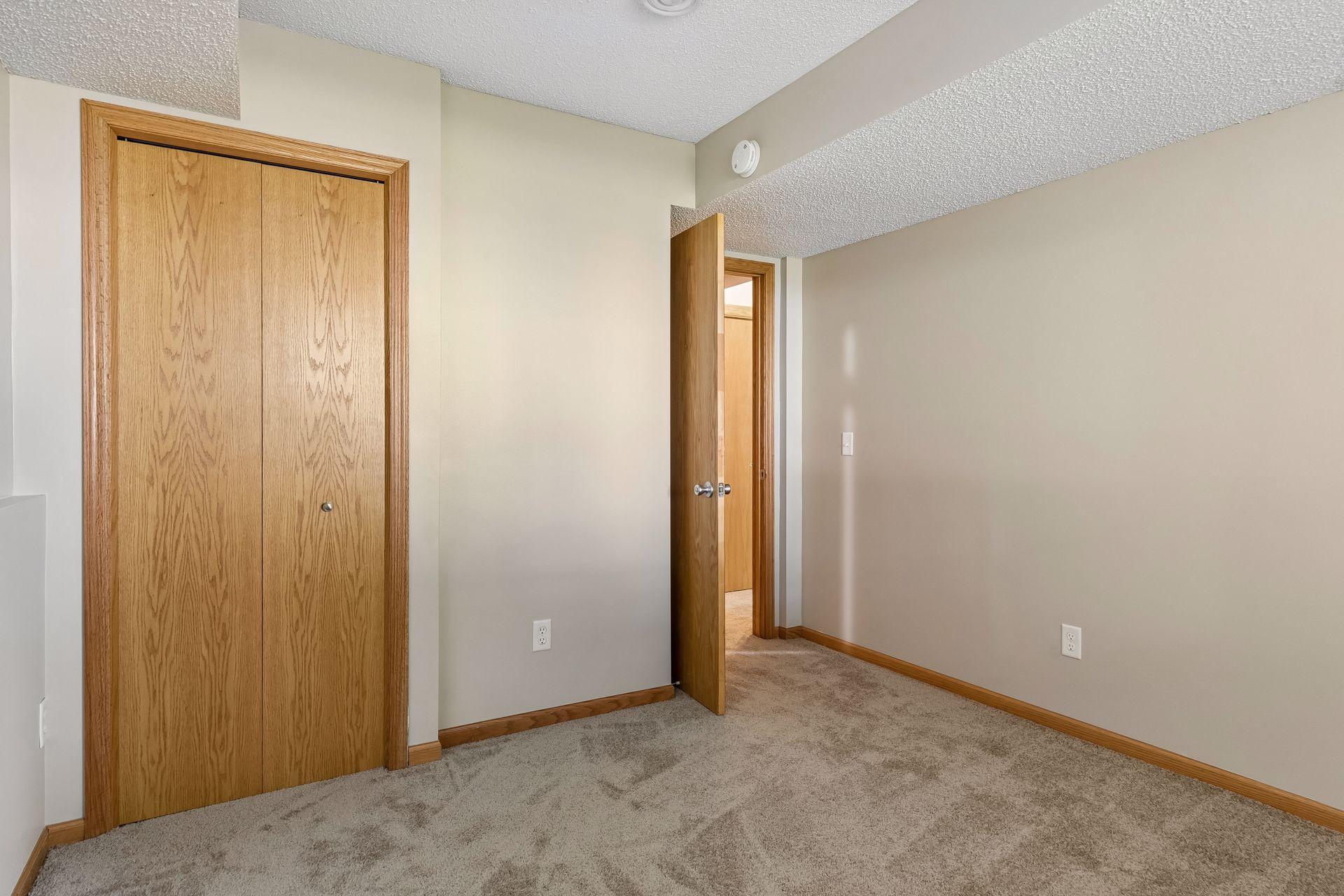 View of Residential at 2085 Saint Johns Court, Woodbury MN 55129, Woodbury (14 of 18) - Mike Wilen | Minnesota Team Real Estate