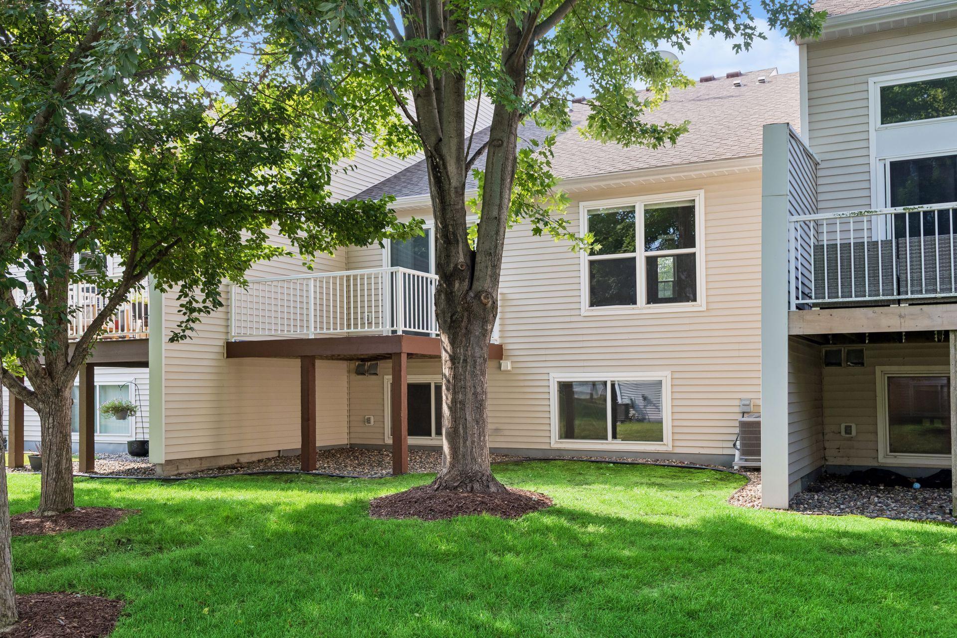 View of Residential at 2085 Saint Johns Court, Woodbury MN 55129, Woodbury (17 of 18) - Mike Wilen | Minnesota Team Real Estate