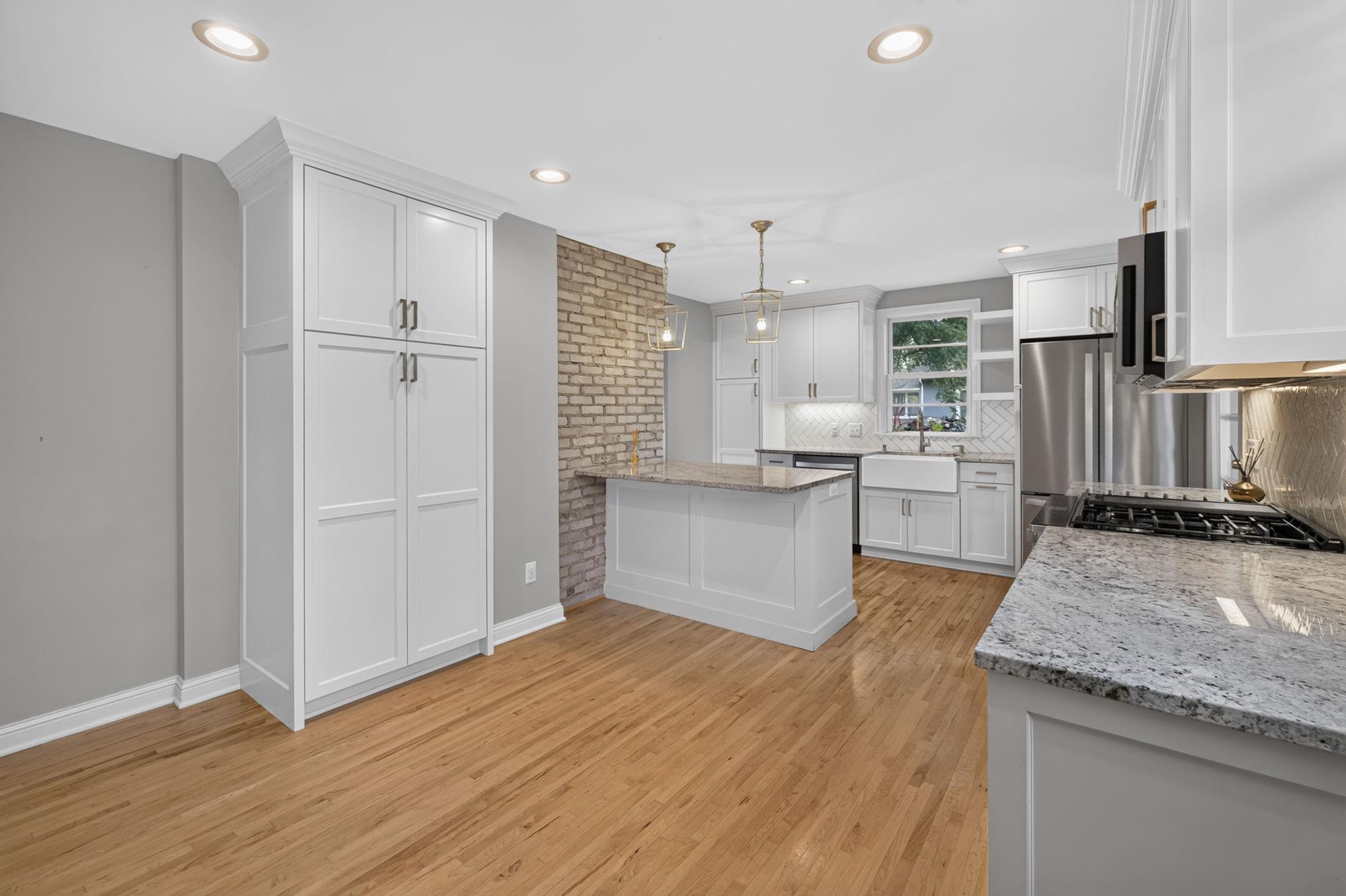 View of Residential at 2854 Alabama Avenue, Saint Louis Park MN 55416, Saint Louis Park (8 of 43) - Mike Wilen | Minnesota Team Real Estate