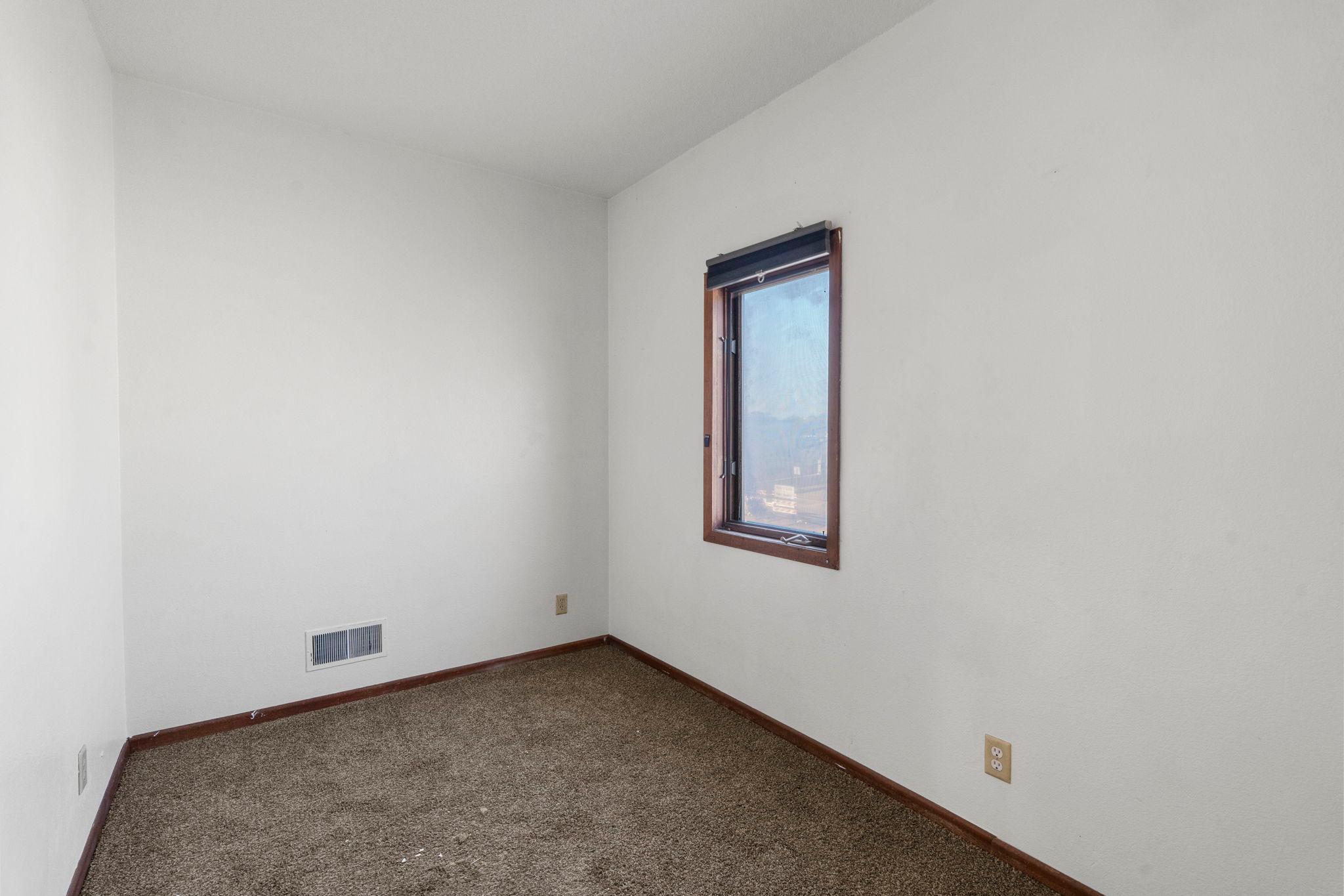View of Residential Income at 1066 Ross Avenue, Saint Paul MN 55106, Saint Paul (10 of 59) - Mike Wilen | Minnesota Team Real Estate