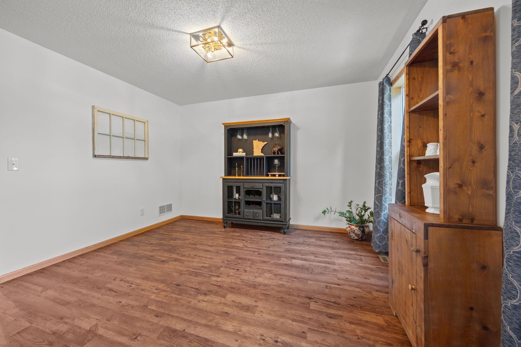 View of Residential at 2211 Saddlebrook Road, Buffalo MN 55313, Buffalo (12 of 39) - Mike Wilen | Minnesota Team Real Estate