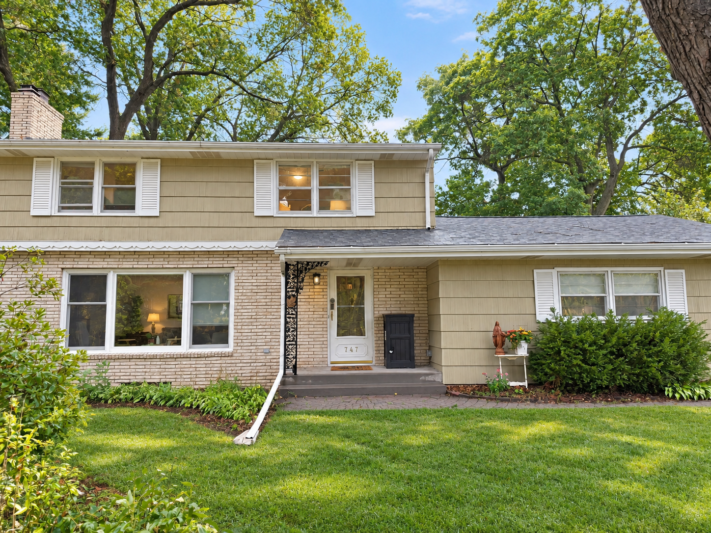 View of Single Family at 747 Grandview Avenue, Roseville - Mike Wilen | Minnesota Team Real Estate