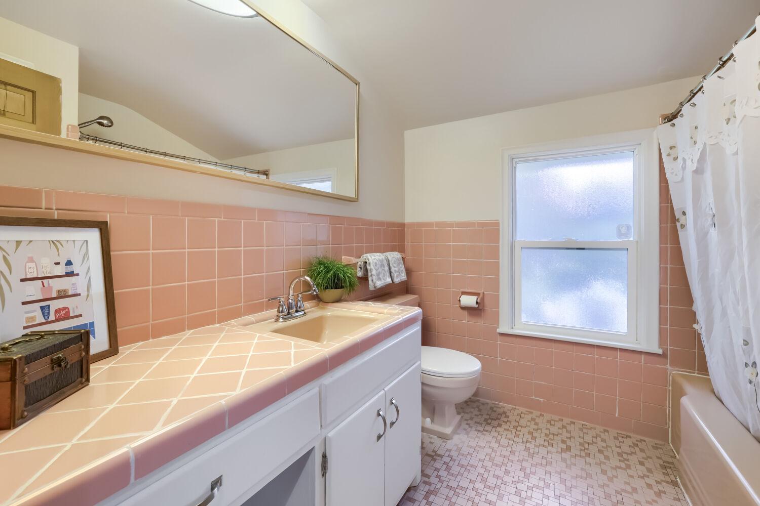 View of Residential at 747 Grandview Avenue, Roseville MN 55113, Roseville (19 of 29) - Mike Wilen | Minnesota Team Real Estate