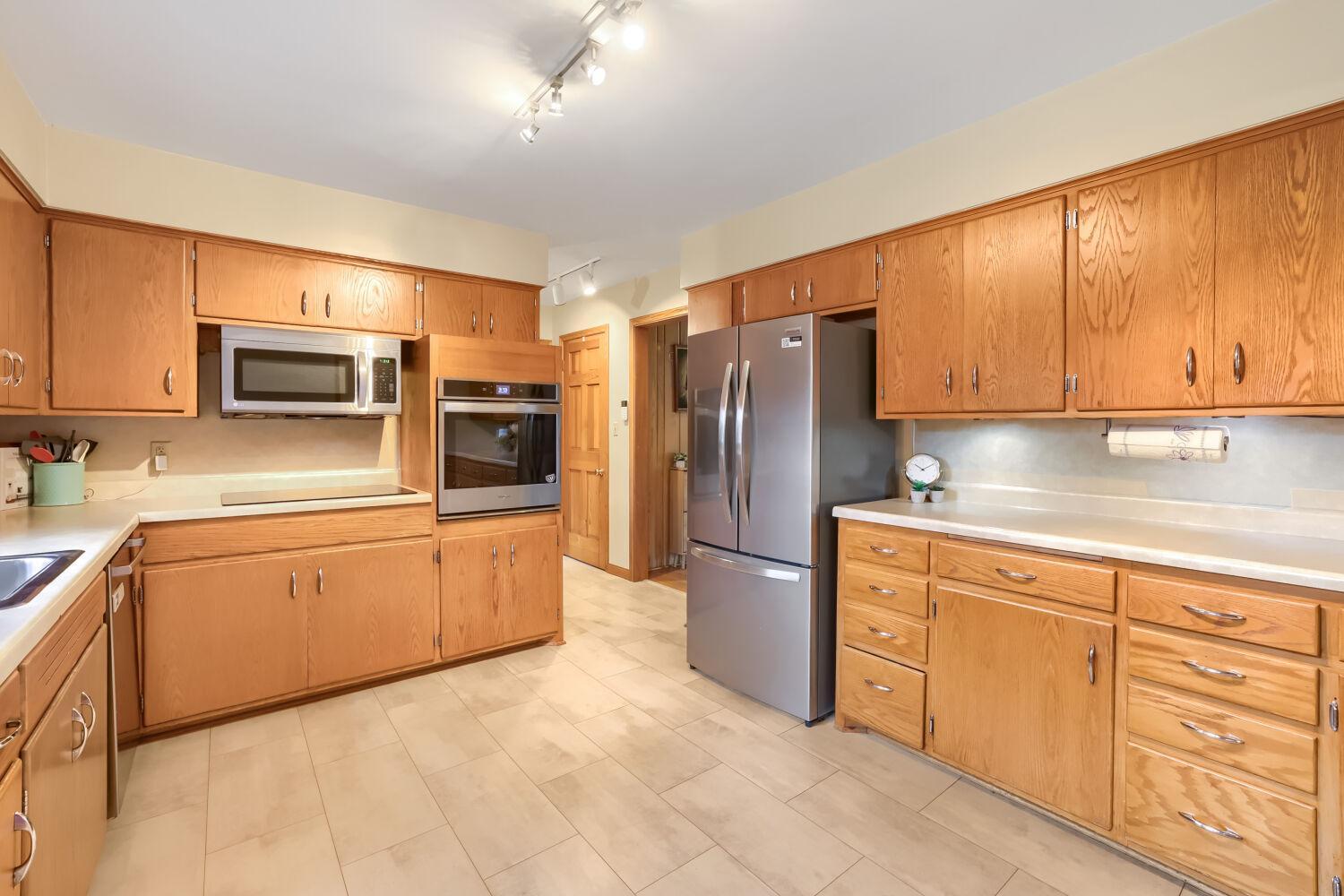 View of Residential at 747 Grandview Avenue, Roseville MN 55113, Roseville (14 of 29) - Mike Wilen | Minnesota Team Real Estate