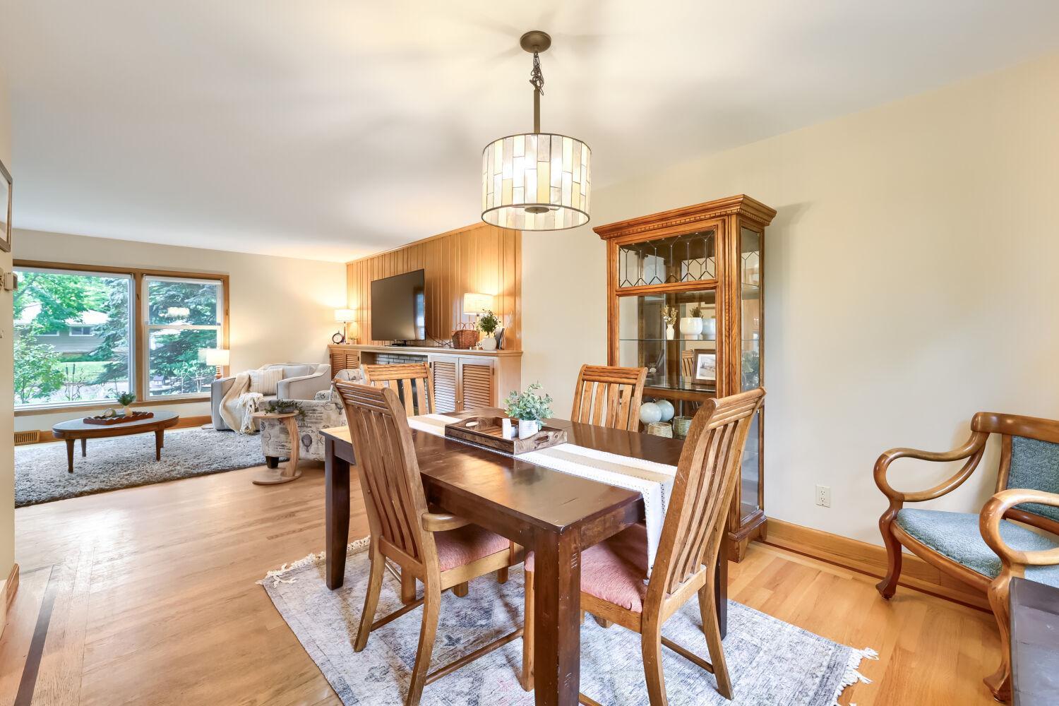 View of Residential at 747 Grandview Avenue, Roseville MN 55113, Roseville (10 of 29) - Mike Wilen | Minnesota Team Real Estate