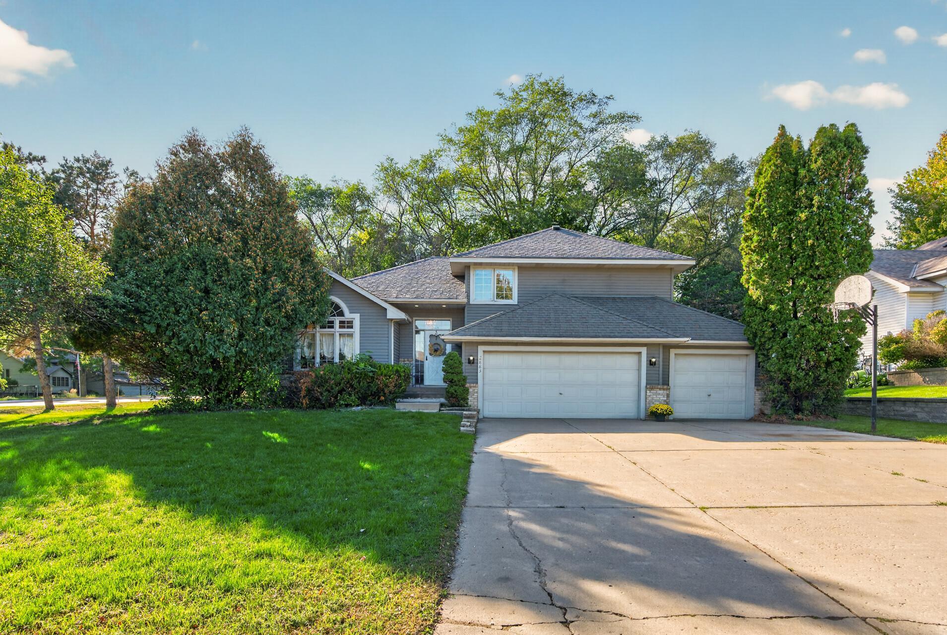 View of Single Family at 2883 Duluth Street, Maplewood - Mike Wilen | Minnesota Team Real Estate