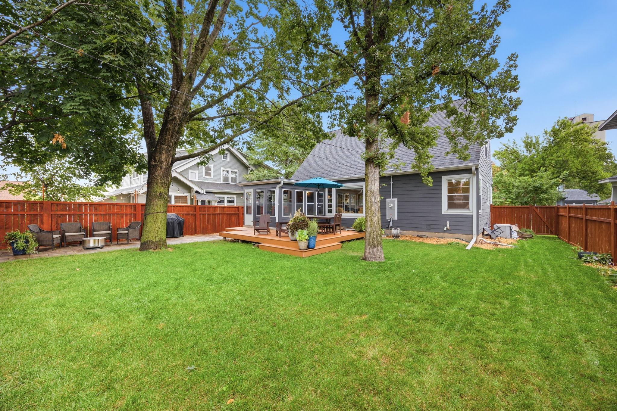 View of Residential at 313 Vincent Avenue, Minneapolis MN 55405, Minneapolis (34 of 35) - Mike Wilen | Minnesota Team Real Estate