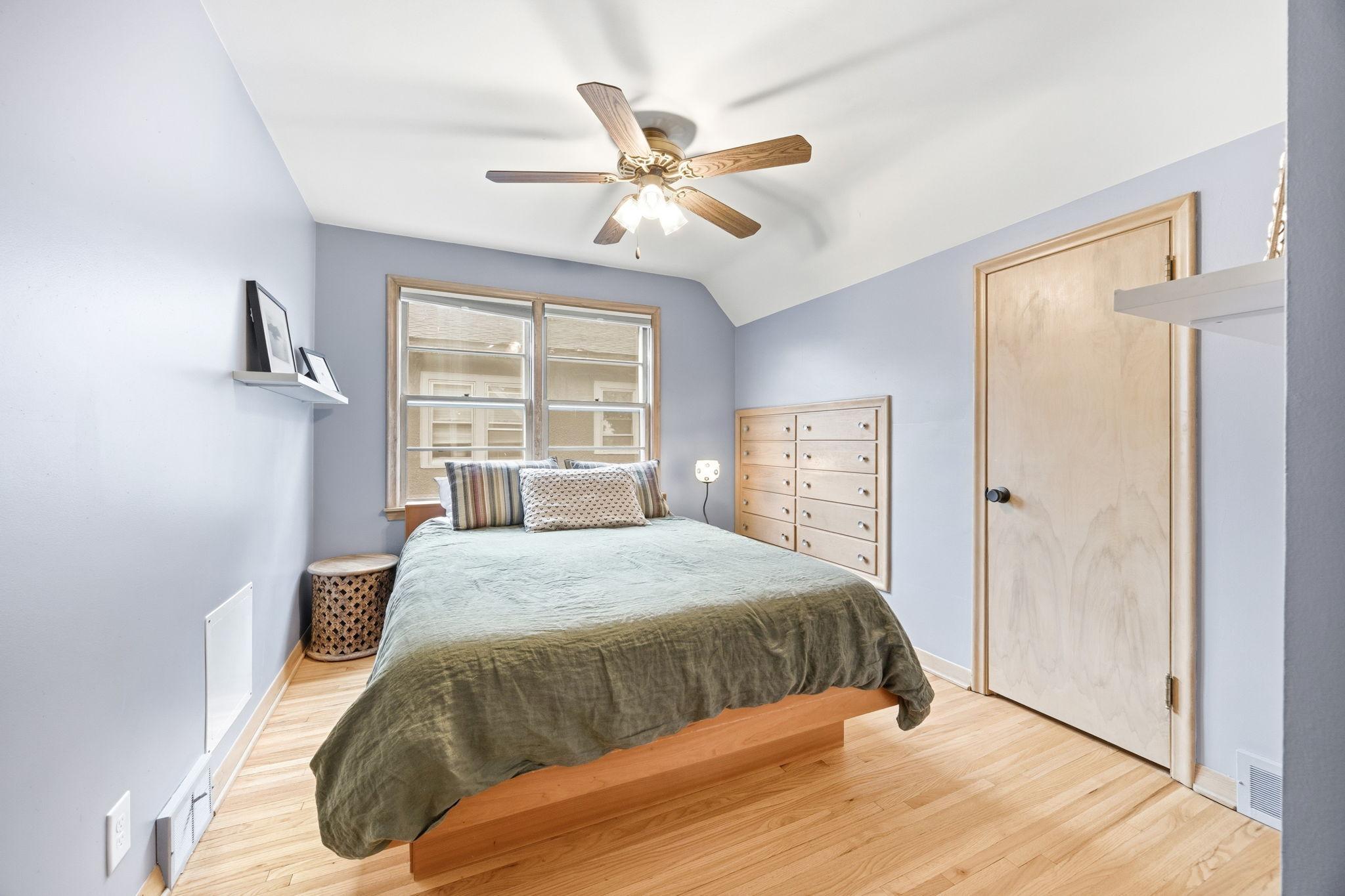 View of Residential at 313 Vincent Avenue, Minneapolis MN 55405, Minneapolis (23 of 35) - Mike Wilen | Minnesota Team Real Estate