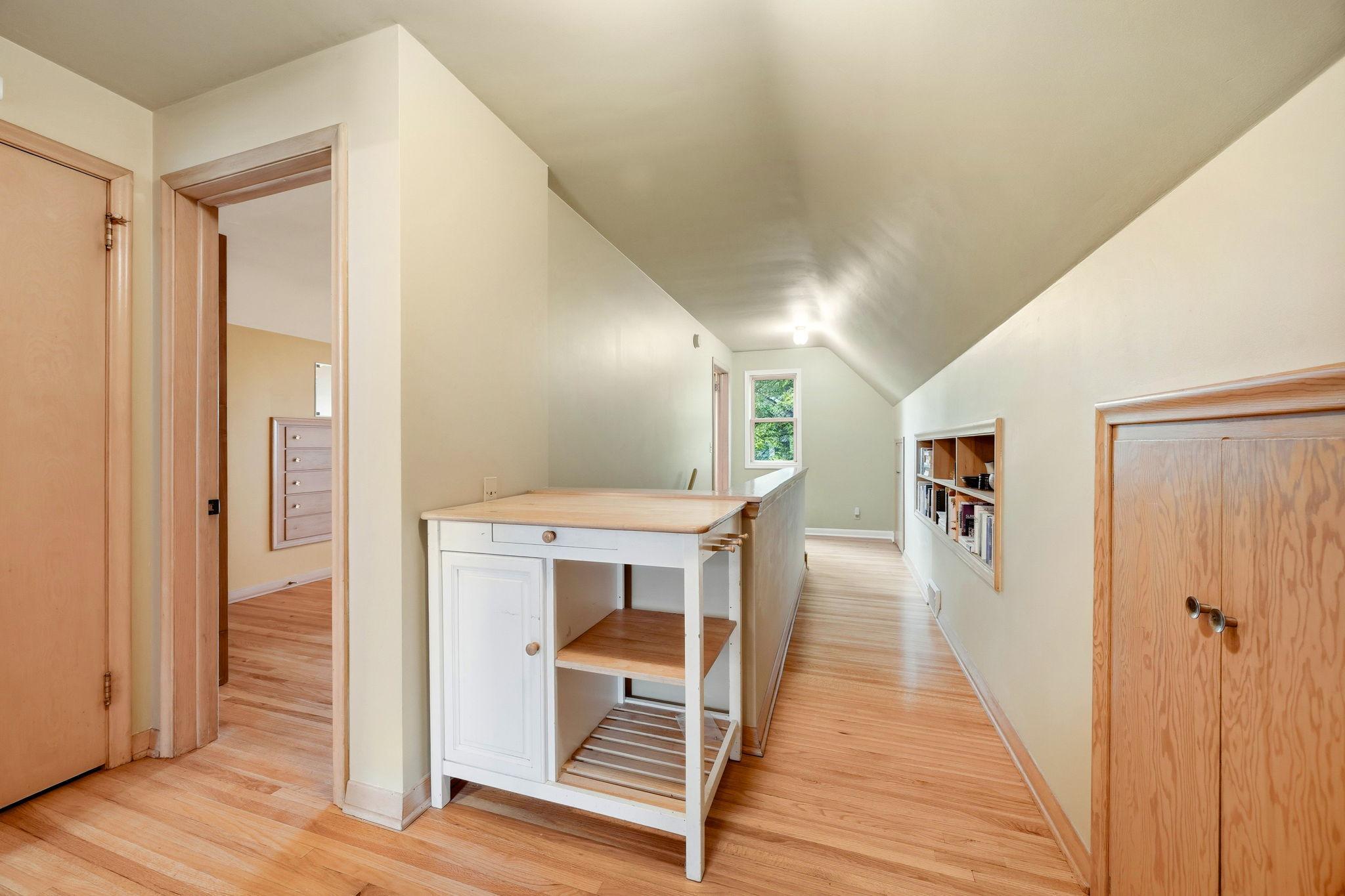 View of Residential at 313 Vincent Avenue, Minneapolis MN 55405, Minneapolis (20 of 35) - Mike Wilen | Minnesota Team Real Estate