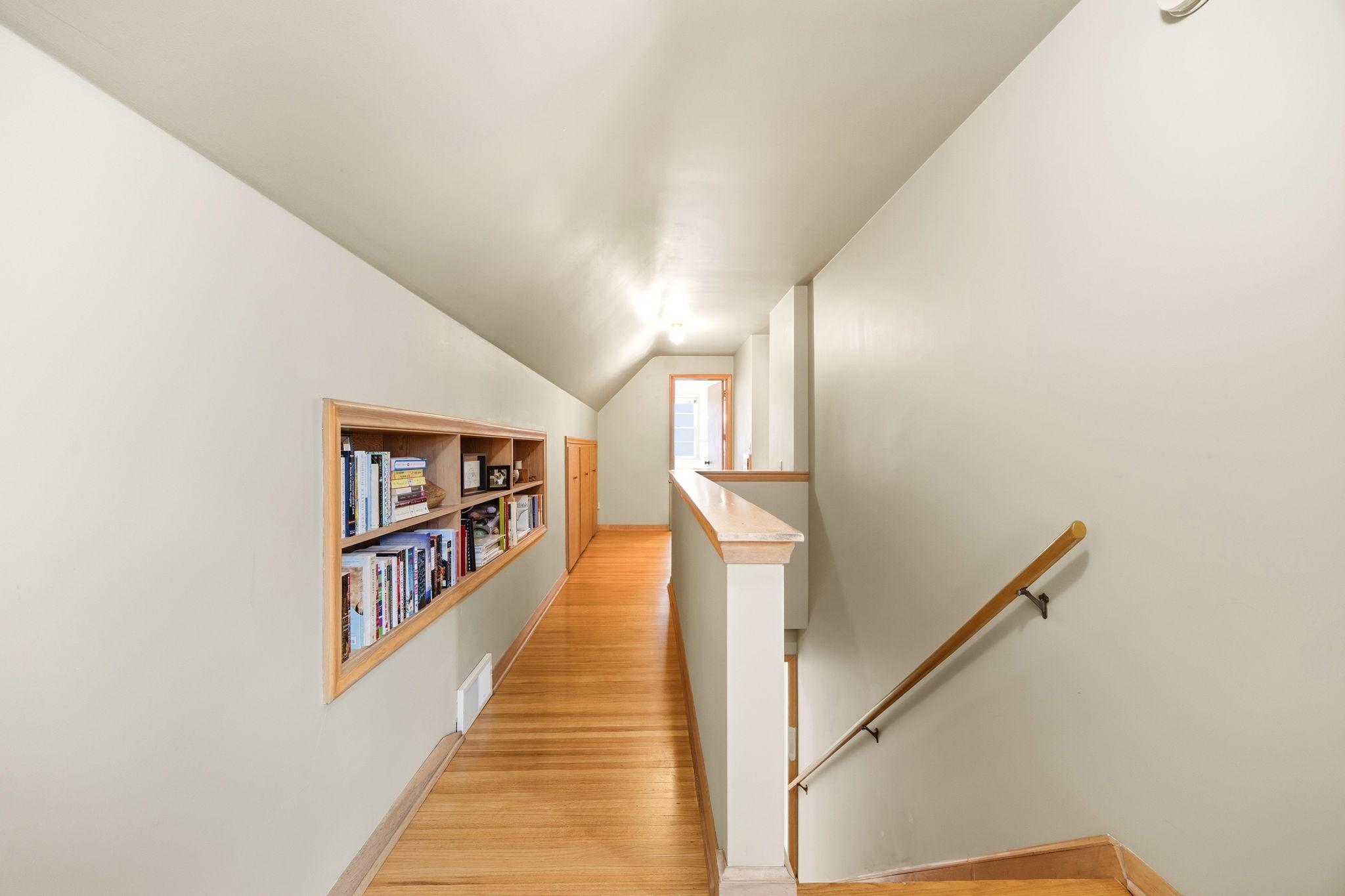 View of Residential at 313 Vincent Avenue, Minneapolis MN 55405, Minneapolis (19 of 35) - Mike Wilen | Minnesota Team Real Estate