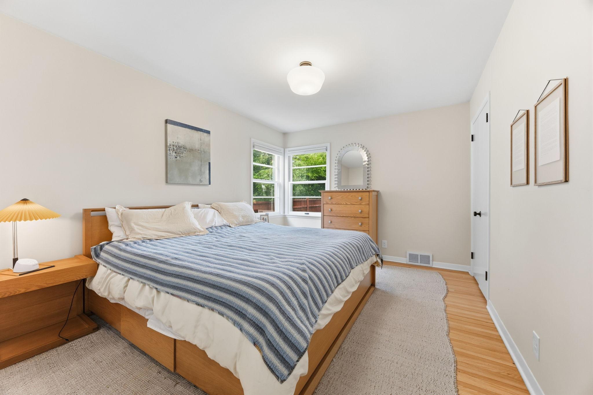 View of Residential at 313 Vincent Avenue, Minneapolis MN 55405, Minneapolis (15 of 35) - Mike Wilen | Minnesota Team Real Estate