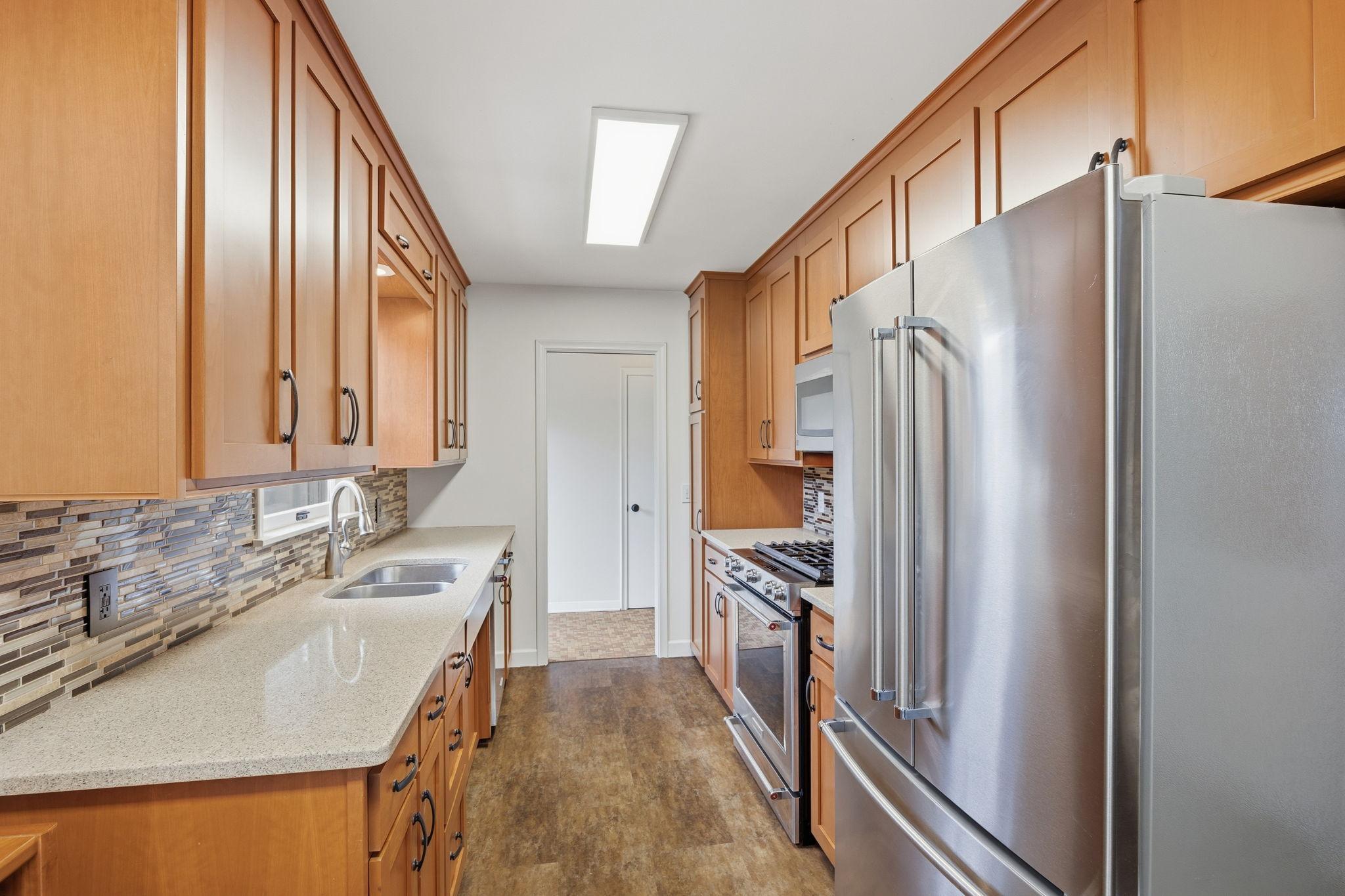 View of Residential at 313 Vincent Avenue, Minneapolis MN 55405, Minneapolis (11 of 35) - Mike Wilen | Minnesota Team Real Estate