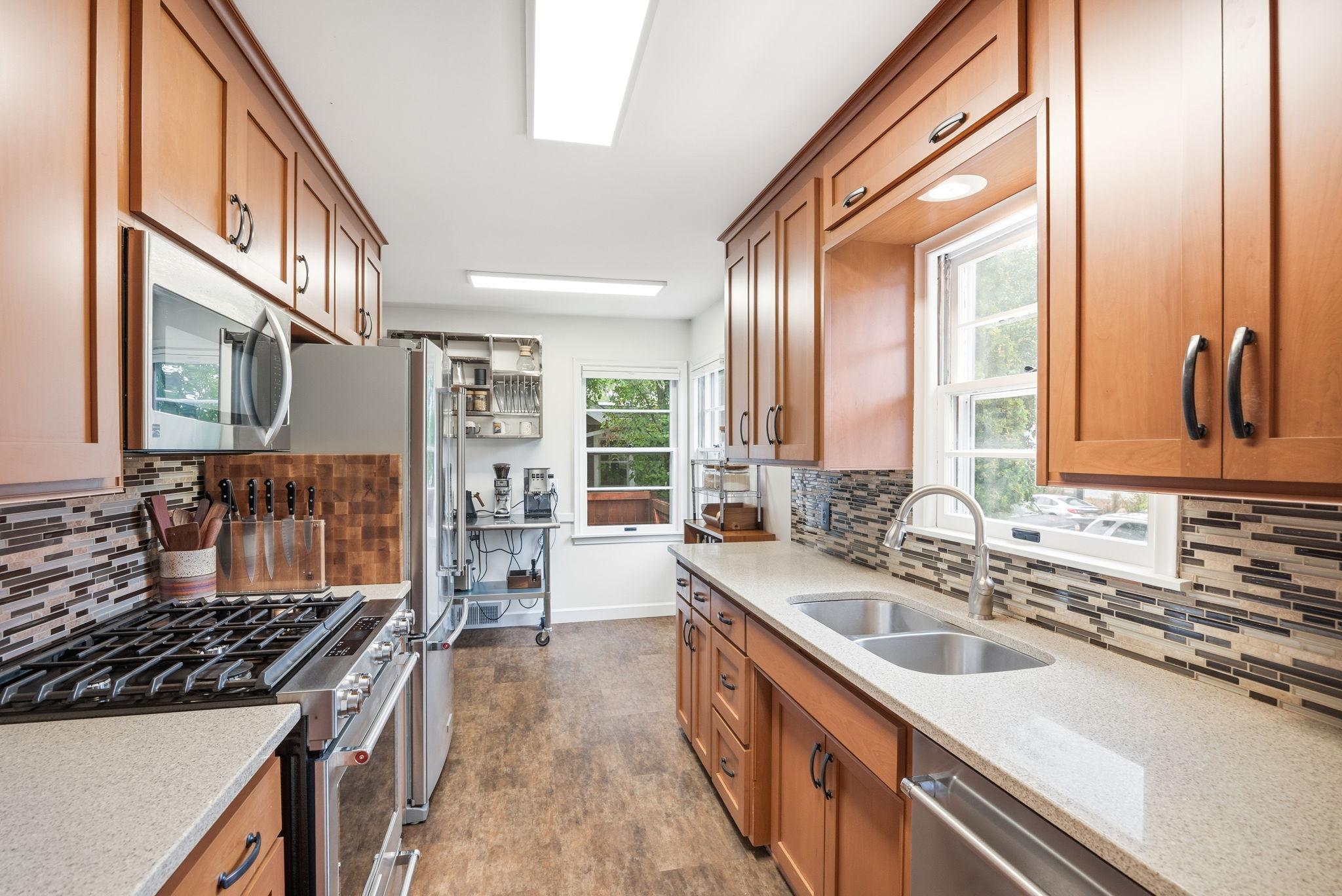 View of Residential at 313 Vincent Avenue, Minneapolis MN 55405, Minneapolis (10 of 35) - Mike Wilen | Minnesota Team Real Estate