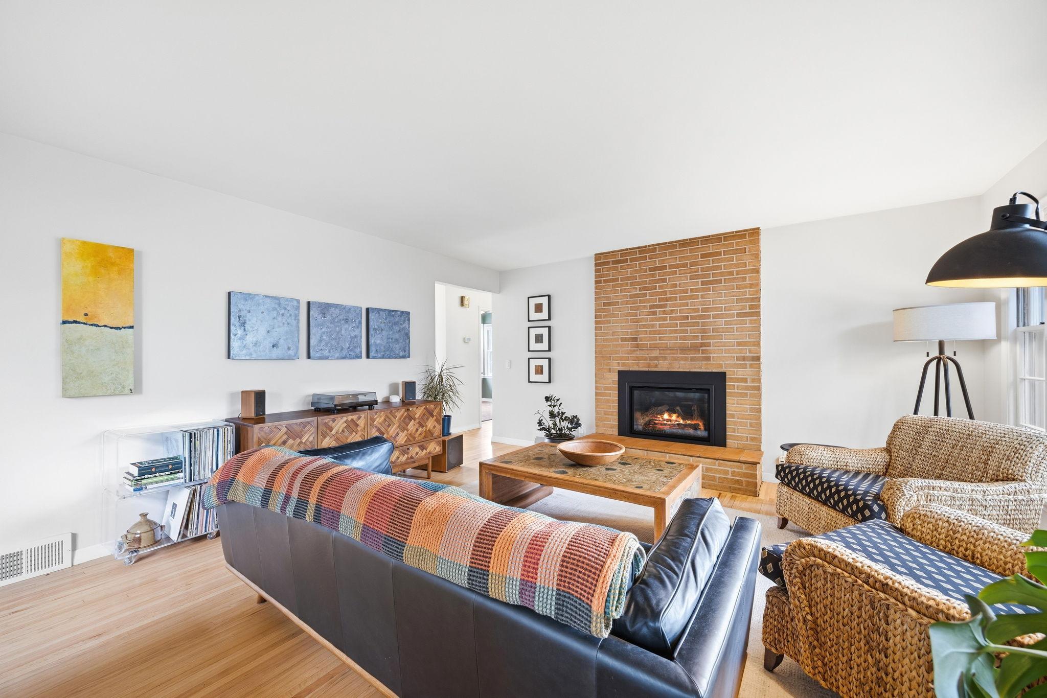 View of Residential at 313 Vincent Avenue, Minneapolis MN 55405, Minneapolis (5 of 35) - Mike Wilen | Minnesota Team Real Estate