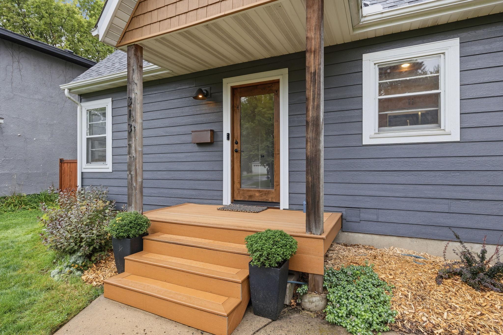 View of Residential at 313 Vincent Avenue, Minneapolis MN 55405, Minneapolis (3 of 35) - Mike Wilen | Minnesota Team Real Estate
