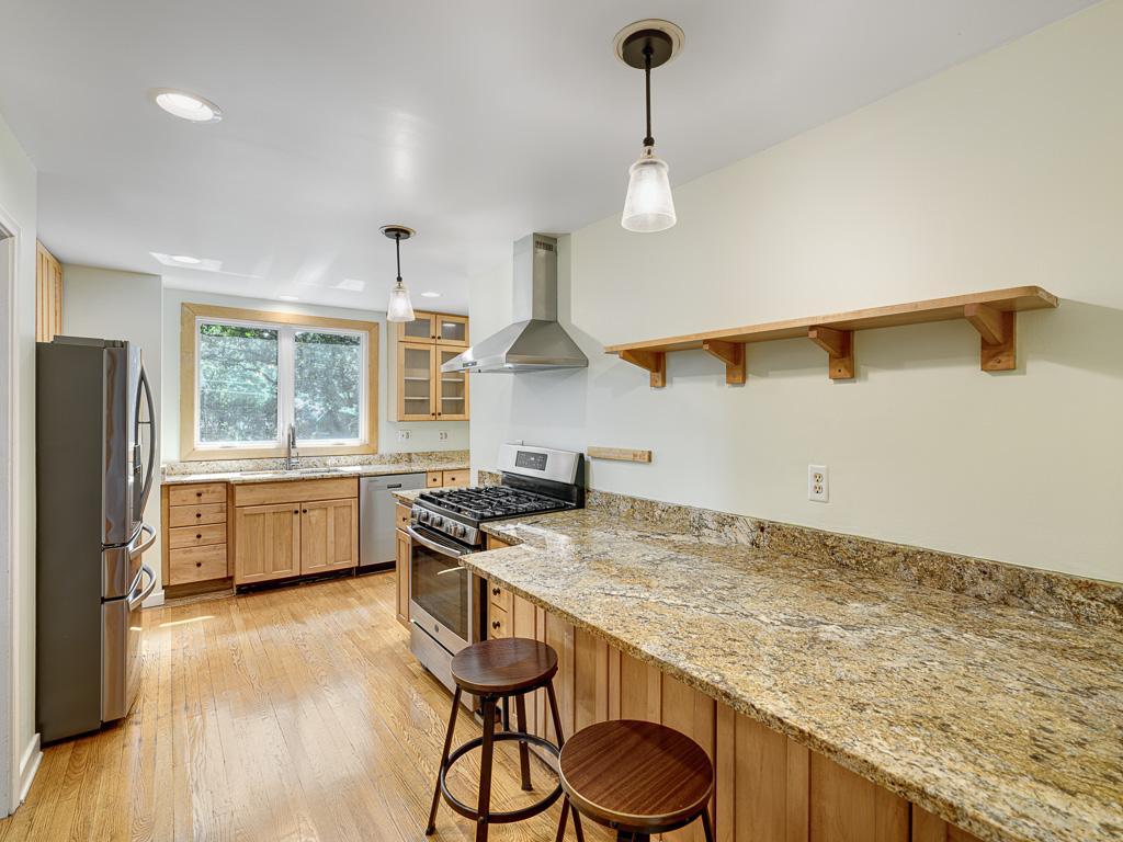 View of Residential at 820 Osceola Avenue, Saint Paul MN 55105, Saint Paul (18 of 45) - Mike Wilen | Minnesota Team Real Estate