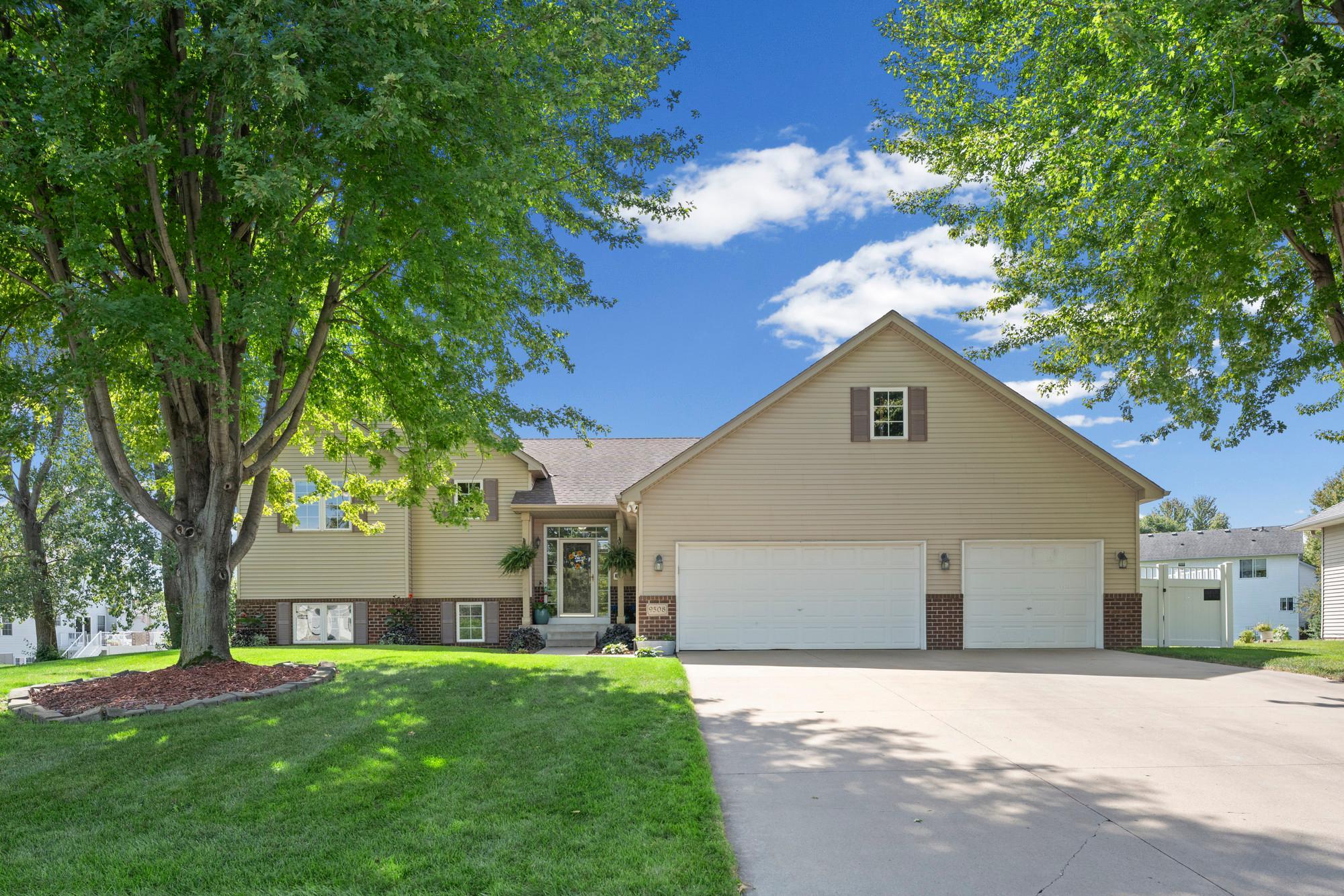 View of Residential at 9508 204th Street, Lakeville MN 55044, Lakeville (4 of 35) - Mike Wilen | Minnesota Team Real Estate