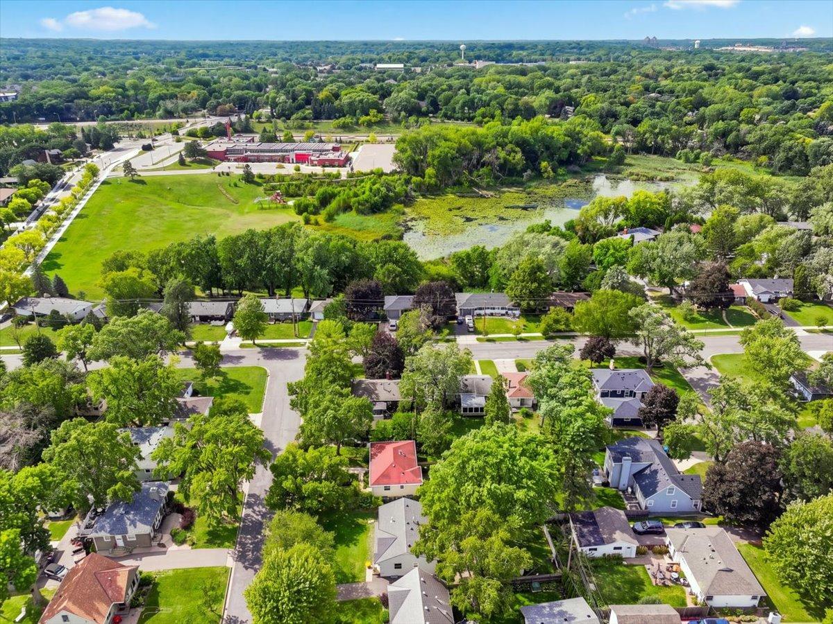 View of Residential at 9104 Stanlen Road, Saint Louis Park MN 55426, Saint Louis Park (32 of 35) - Mike Wilen | Minnesota Team Real Estate