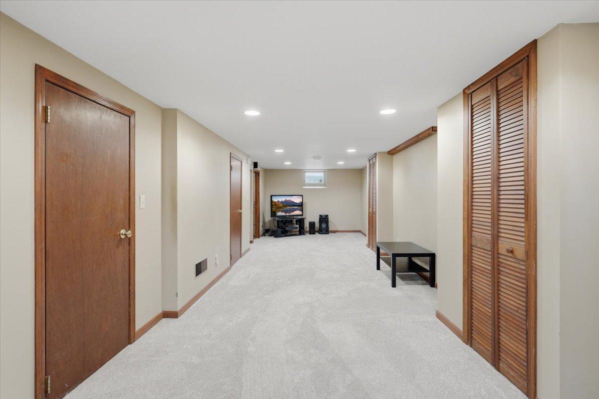 View of Residential at 9104 Stanlen Road, Saint Louis Park MN 55426, Saint Louis Park (21 of 35) - Mike Wilen | Minnesota Team Real Estate