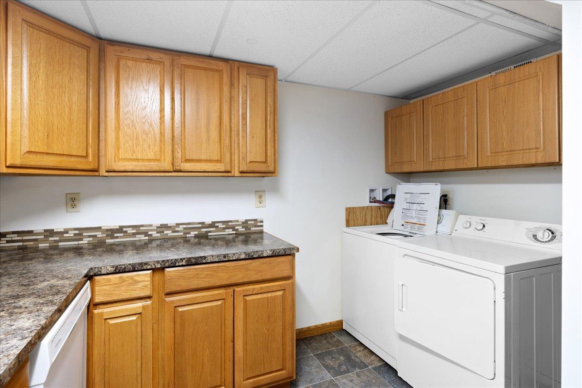 View of Residential at 6101 Oak Circle, North Branch MN 55056, North Branch (23 of 32) - Mike Wilen | Minnesota Team Real Estate