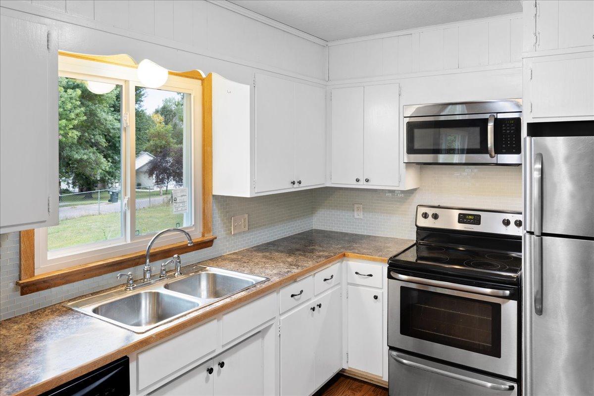 View of Residential at 6101 Oak Circle, North Branch MN 55056, North Branch (10 of 32) - Mike Wilen | Minnesota Team Real Estate