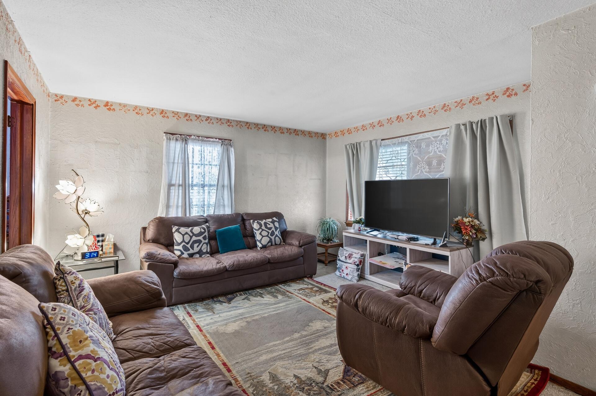 View of Residential Income at 813 Minnehaha Avenue, Saint Paul MN 55104, Saint Paul (7 of 37) - Mike Wilen | Minnesota Team Real Estate
