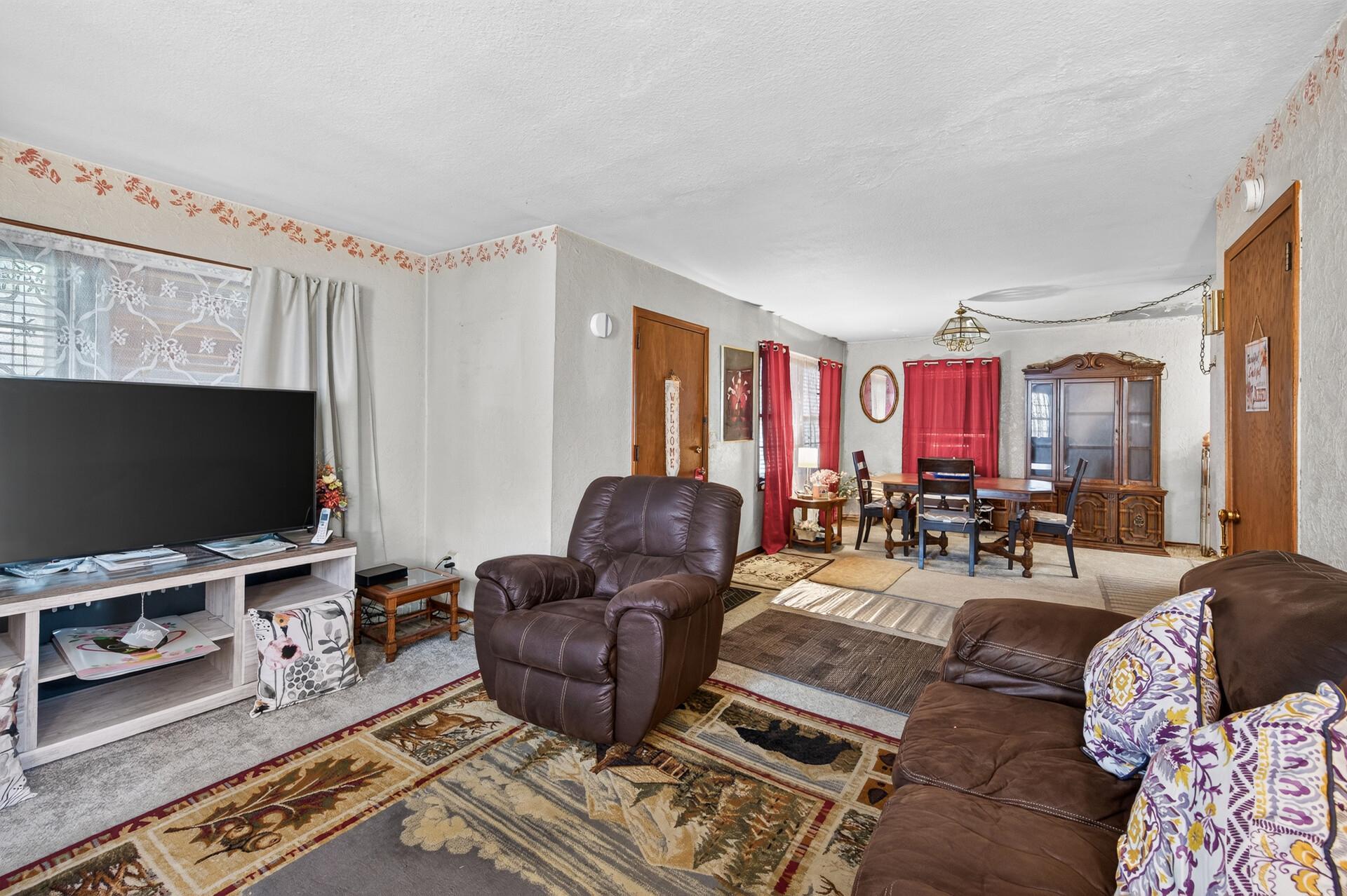 View of Residential Income at 813 Minnehaha Avenue, Saint Paul MN 55104, Saint Paul (9 of 37) - Mike Wilen | Minnesota Team Real Estate
