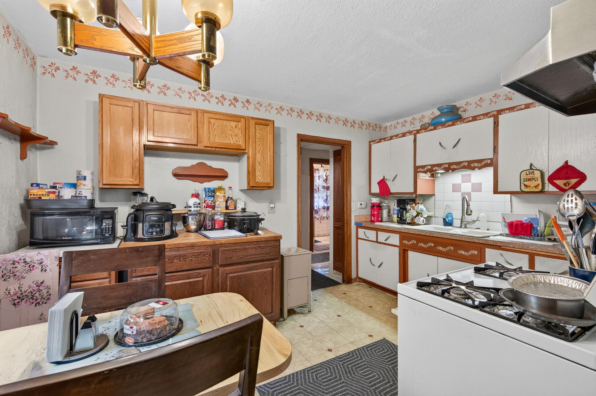 View of Residential Income at 813 Minnehaha Avenue, Saint Paul MN 55104, Saint Paul (10 of 37) - Mike Wilen | Minnesota Team Real Estate