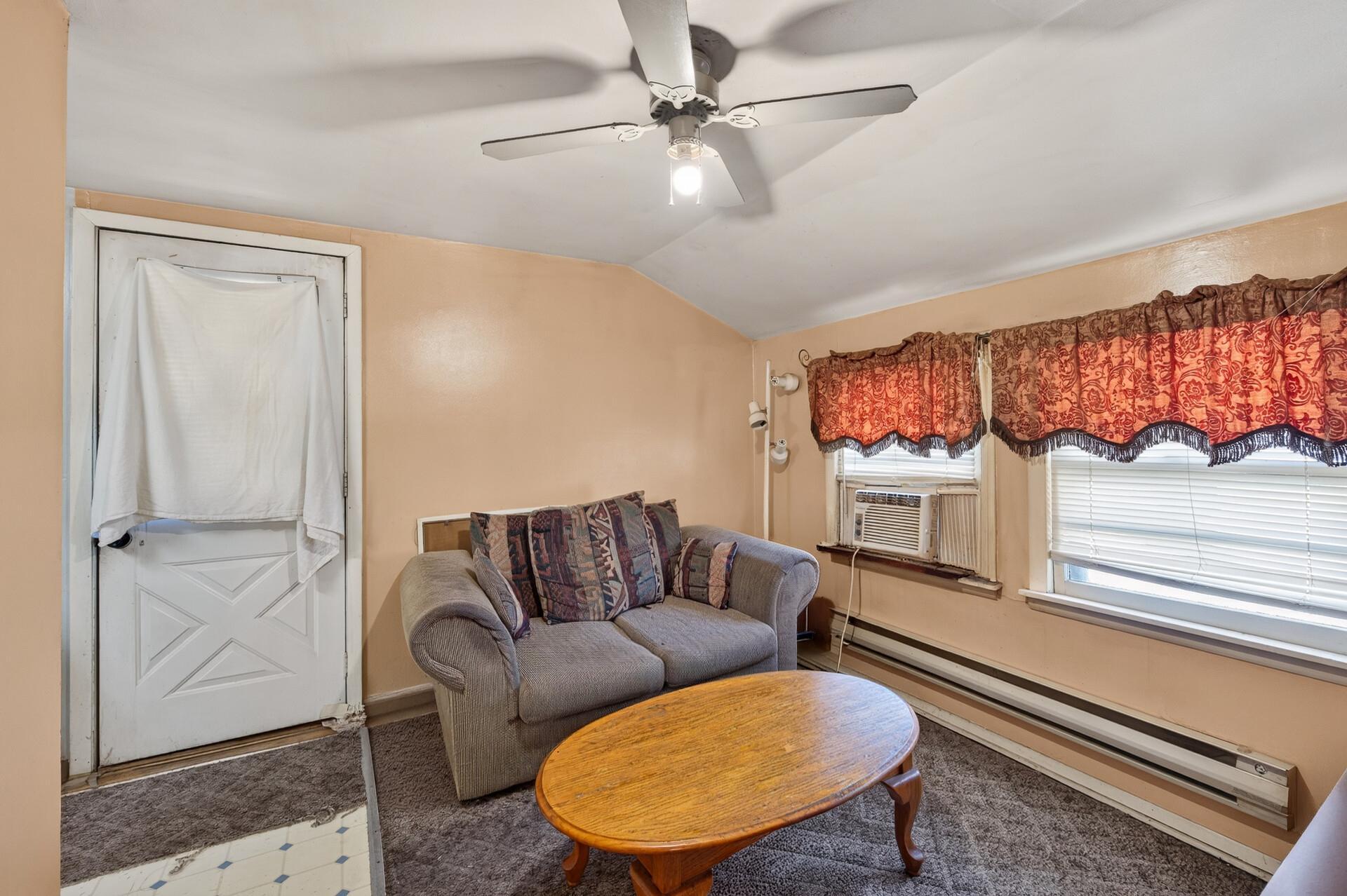 View of Residential Income at 813 Minnehaha Avenue, Saint Paul MN 55104, Saint Paul (17 of 37) - Mike Wilen | Minnesota Team Real Estate