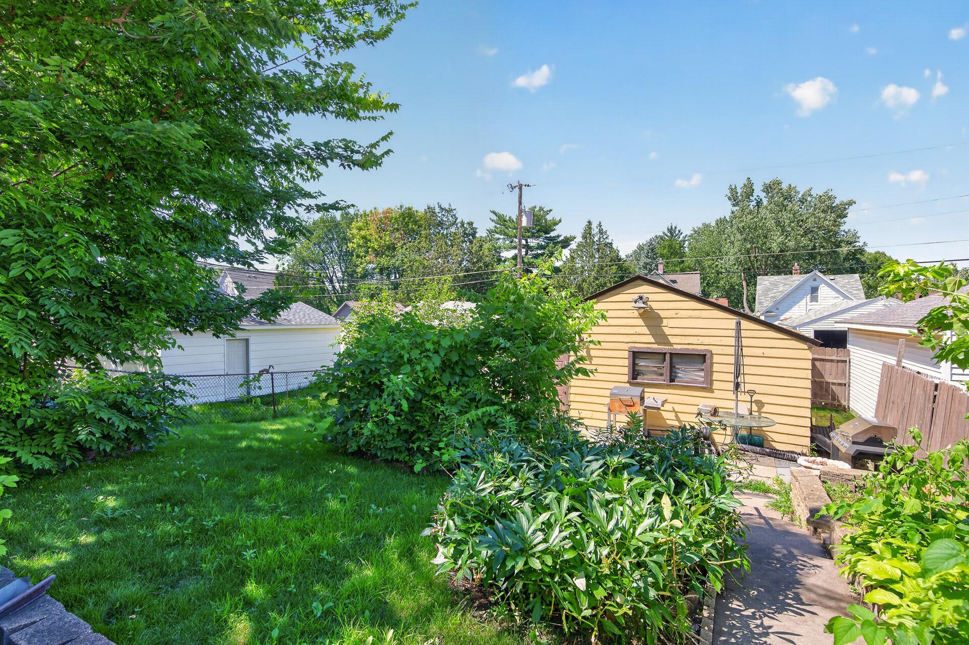 View of Residential Income at 813 Minnehaha Avenue, Saint Paul MN 55104, Saint Paul (27 of 37) - Mike Wilen | Minnesota Team Real Estate