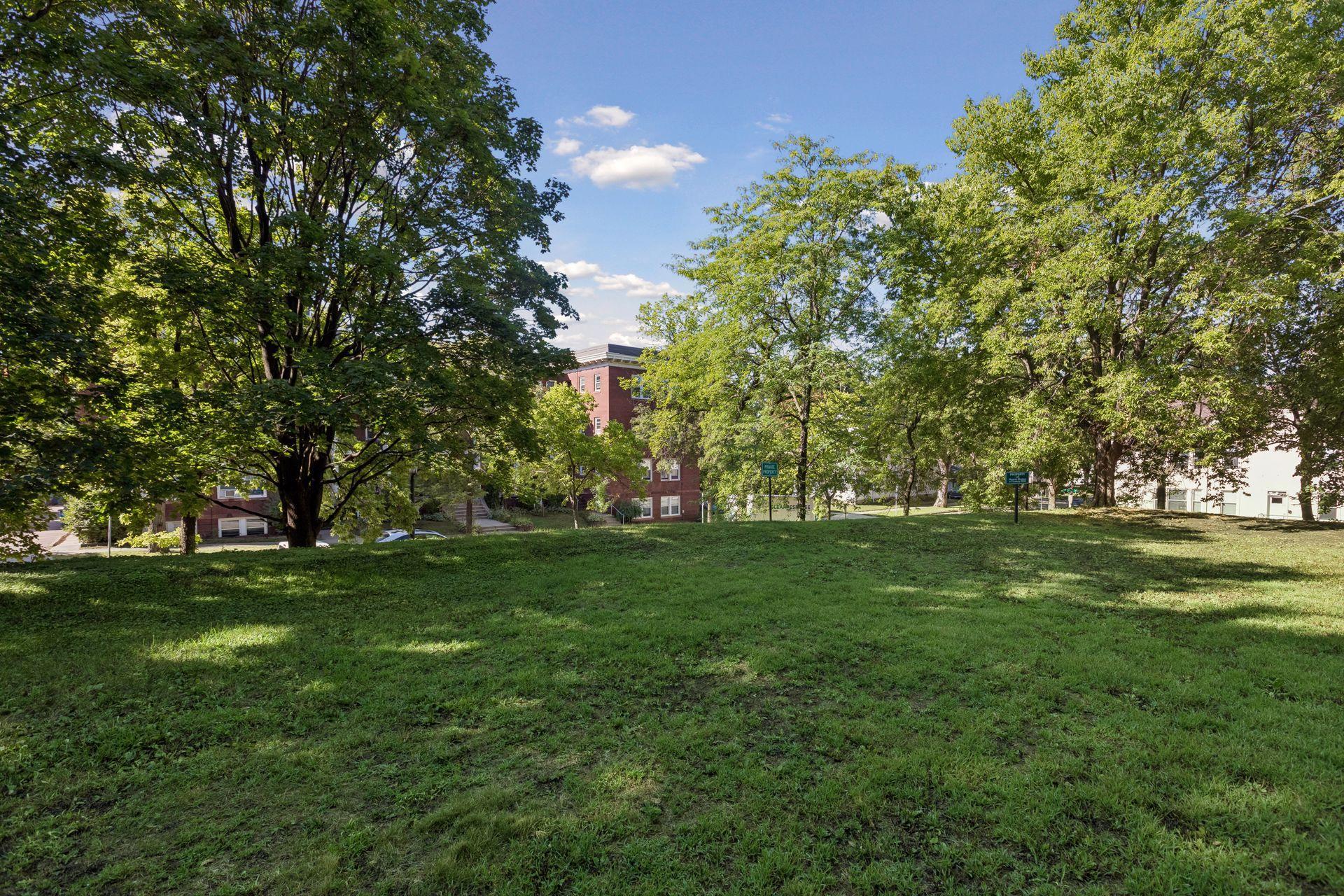 View of Residential at 1952 Dupont Avenue, Minneapolis MN 55403, Minneapolis (33 of 34) - Mike Wilen | Minnesota Team Real Estate