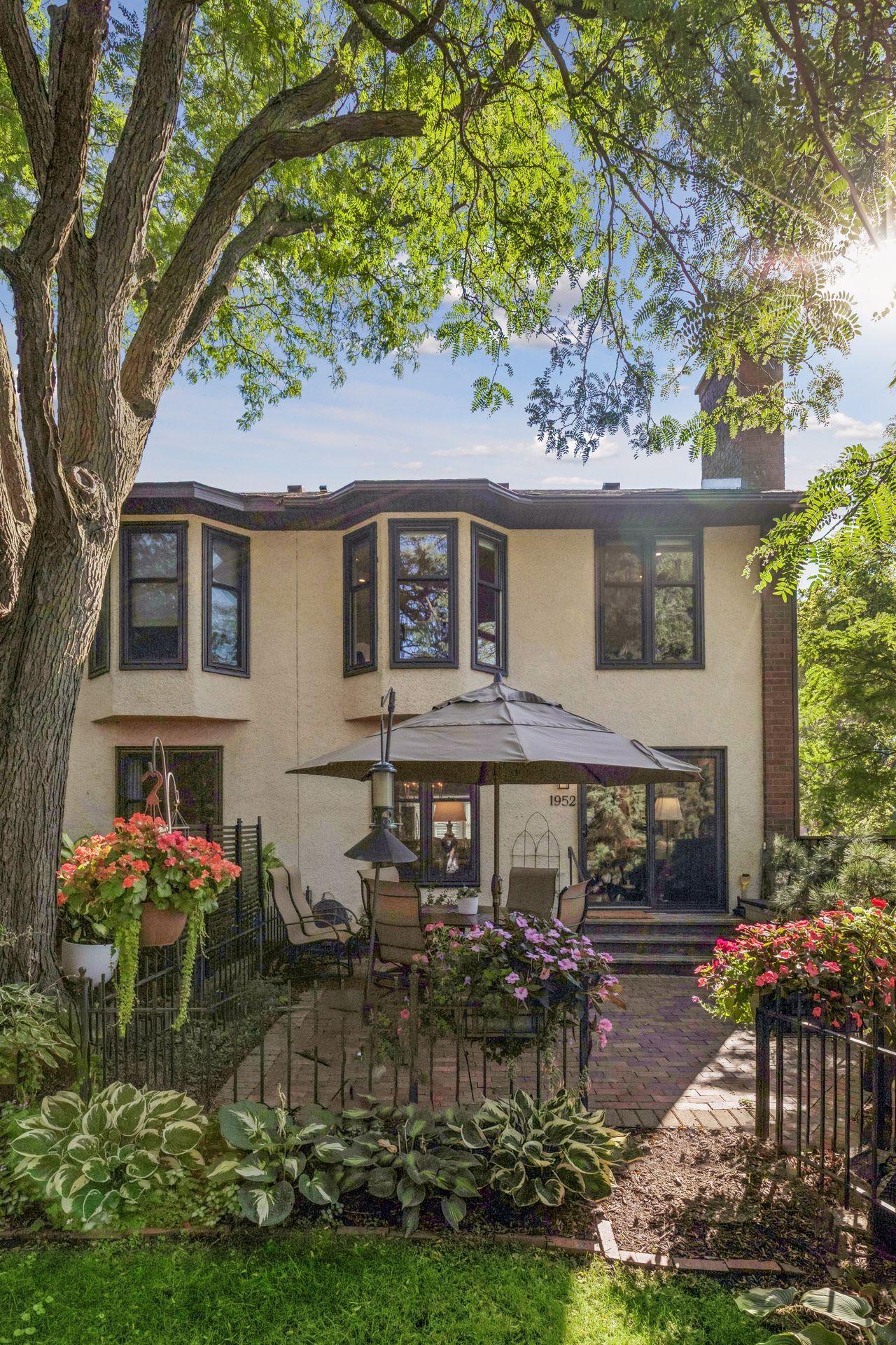 View of Residential at 1952 Dupont Avenue, Minneapolis MN 55403, Minneapolis (29 of 34) - Mike Wilen | Minnesota Team Real Estate