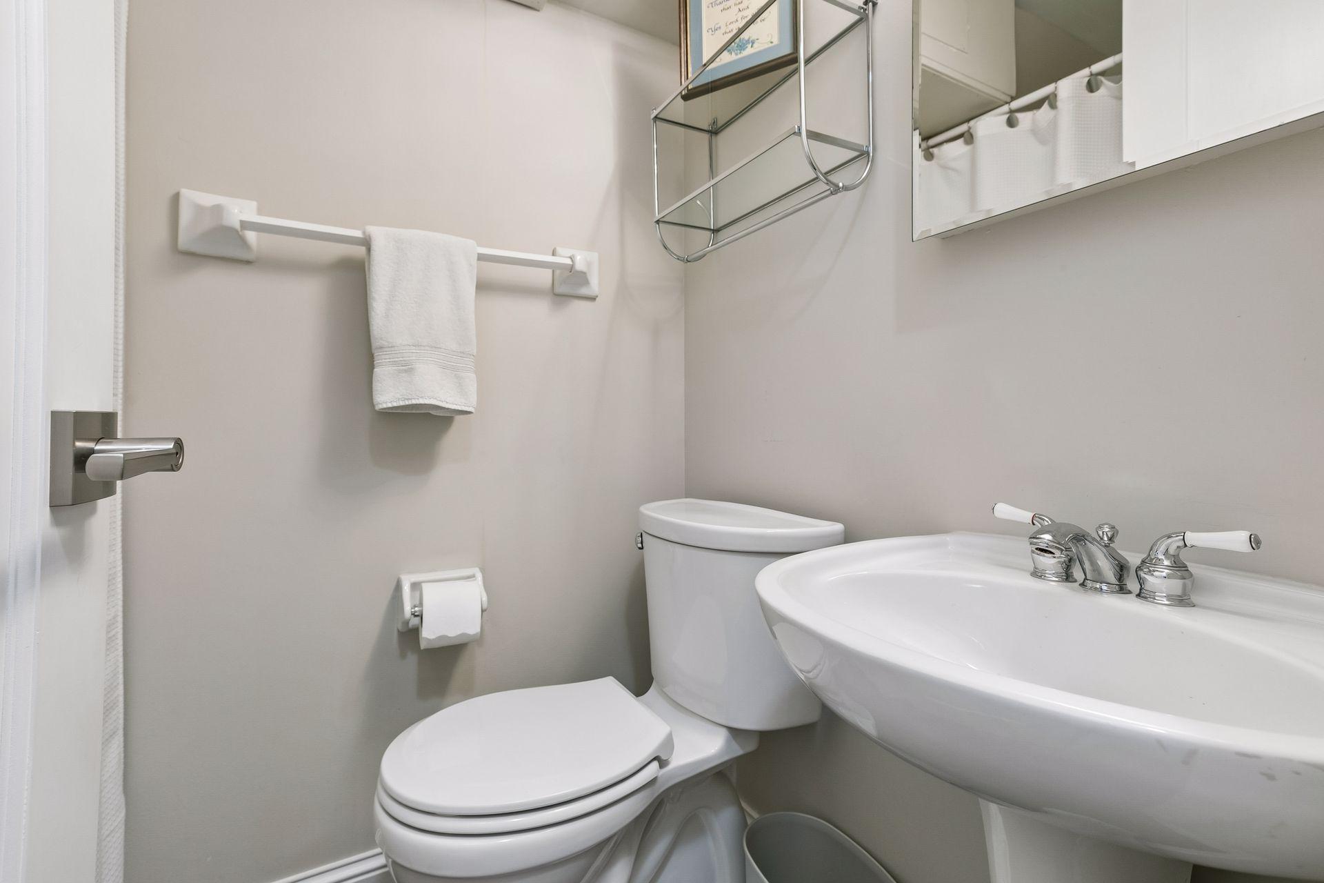 View of Residential at 1952 Dupont Avenue, Minneapolis MN 55403, Minneapolis (27 of 34) - Mike Wilen | Minnesota Team Real Estate