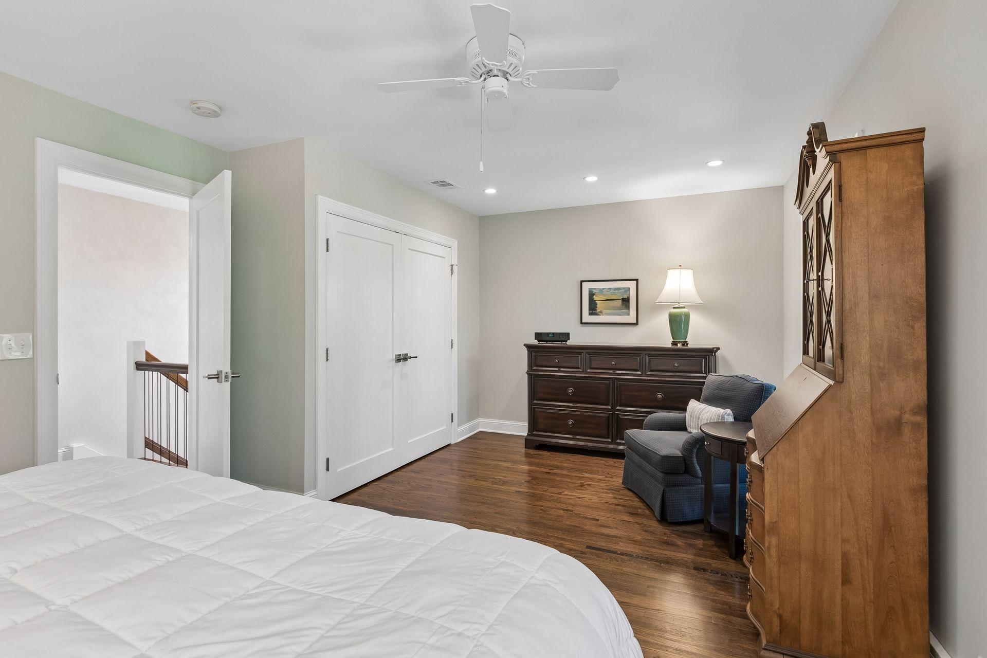 View of Residential at 1952 Dupont Avenue, Minneapolis MN 55403, Minneapolis (18 of 34) - Mike Wilen | Minnesota Team Real Estate