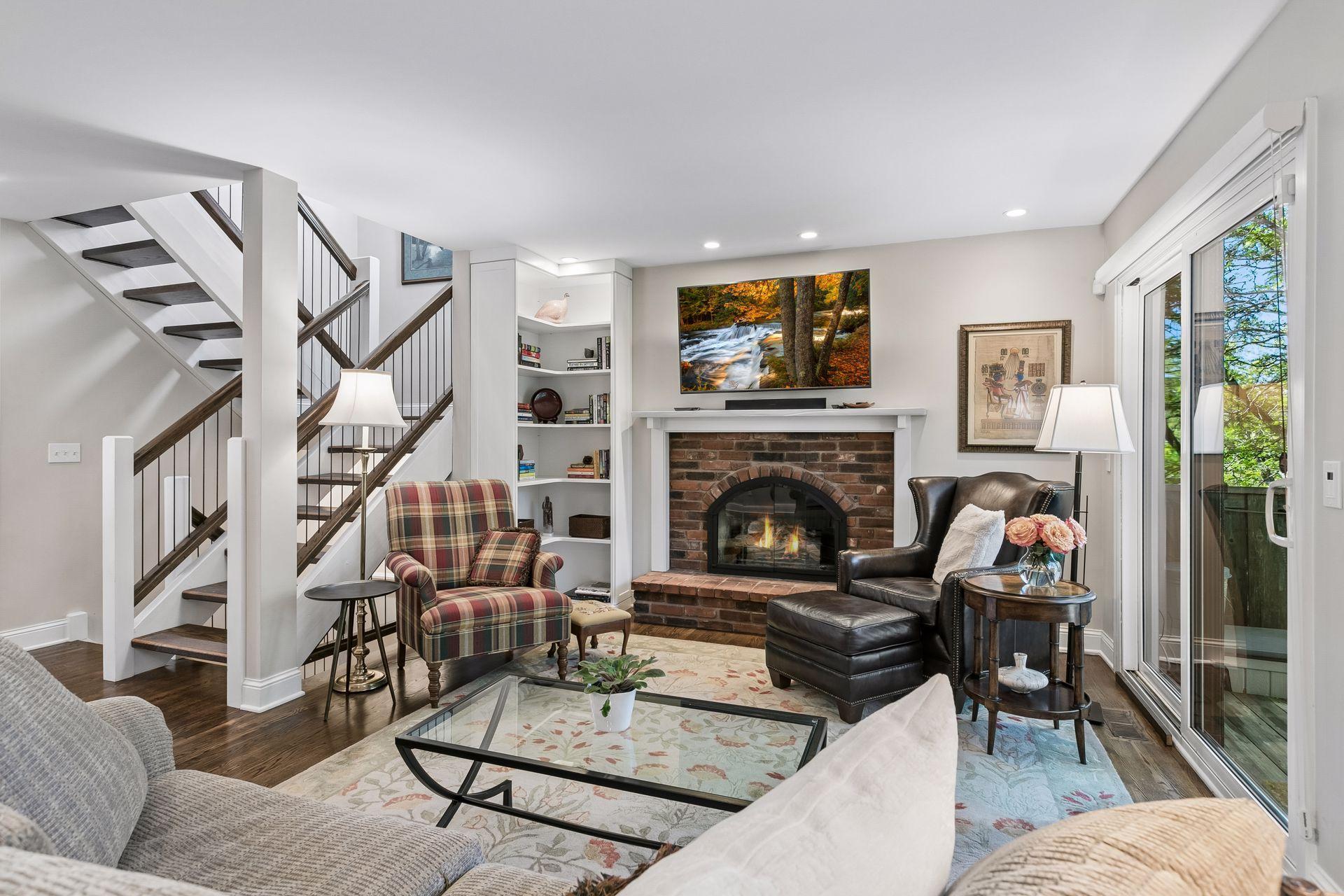 View of Residential at 1952 Dupont Avenue, Minneapolis MN 55403, Minneapolis (13 of 34) - Mike Wilen | Minnesota Team Real Estate
