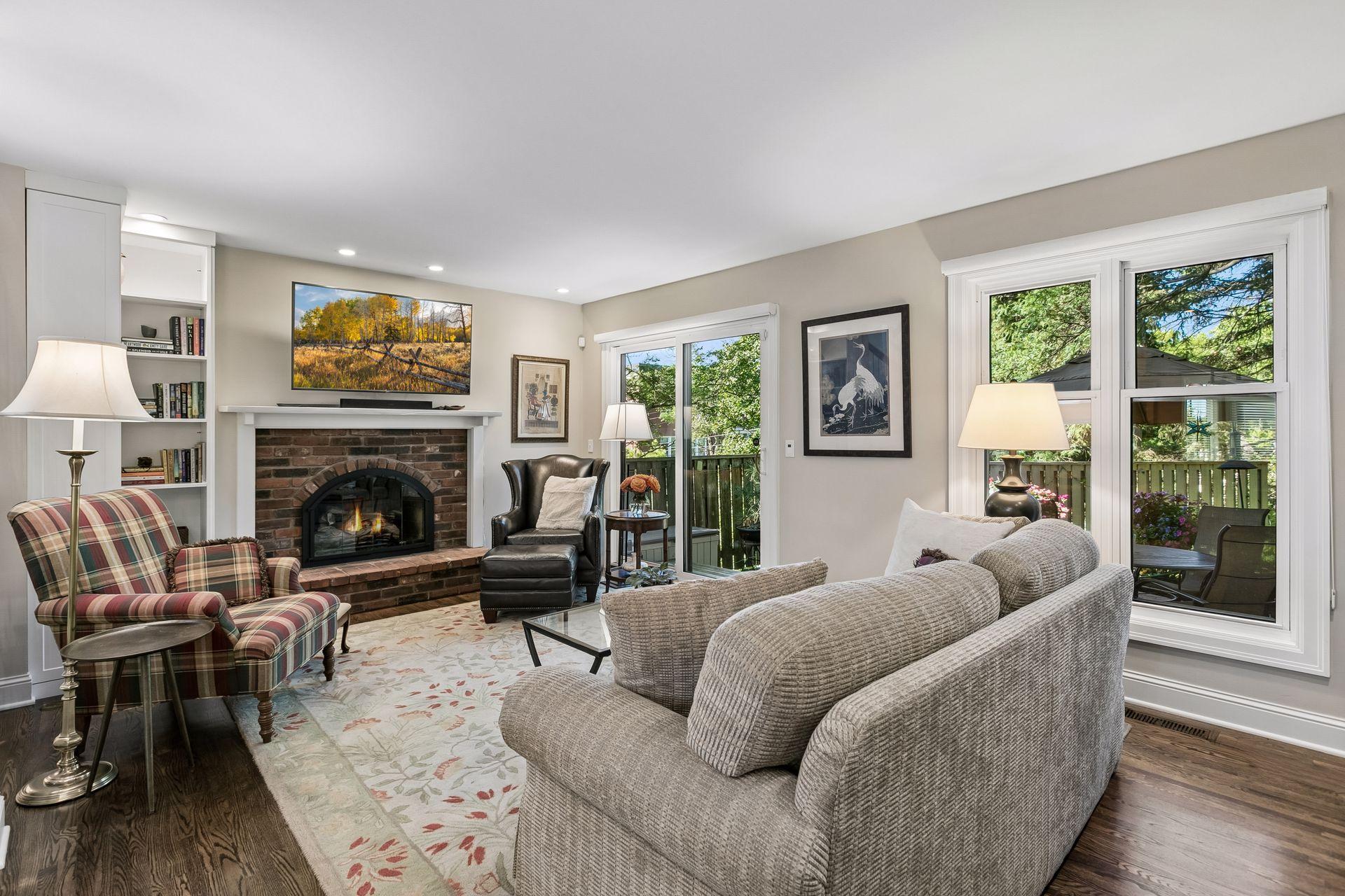 View of Residential at 1952 Dupont Avenue, Minneapolis MN 55403, Minneapolis (14 of 34) - Mike Wilen | Minnesota Team Real Estate