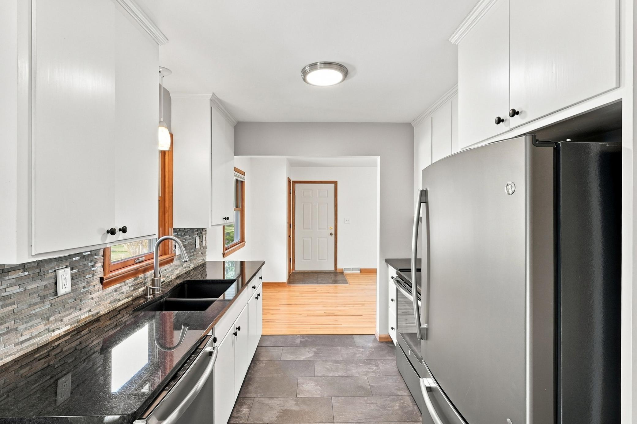 View of Residential at 16403 Seymour Drive, Minnetonka MN 55345, Minnetonka (12 of 44) - Mike Wilen | Minnesota Team Real Estate