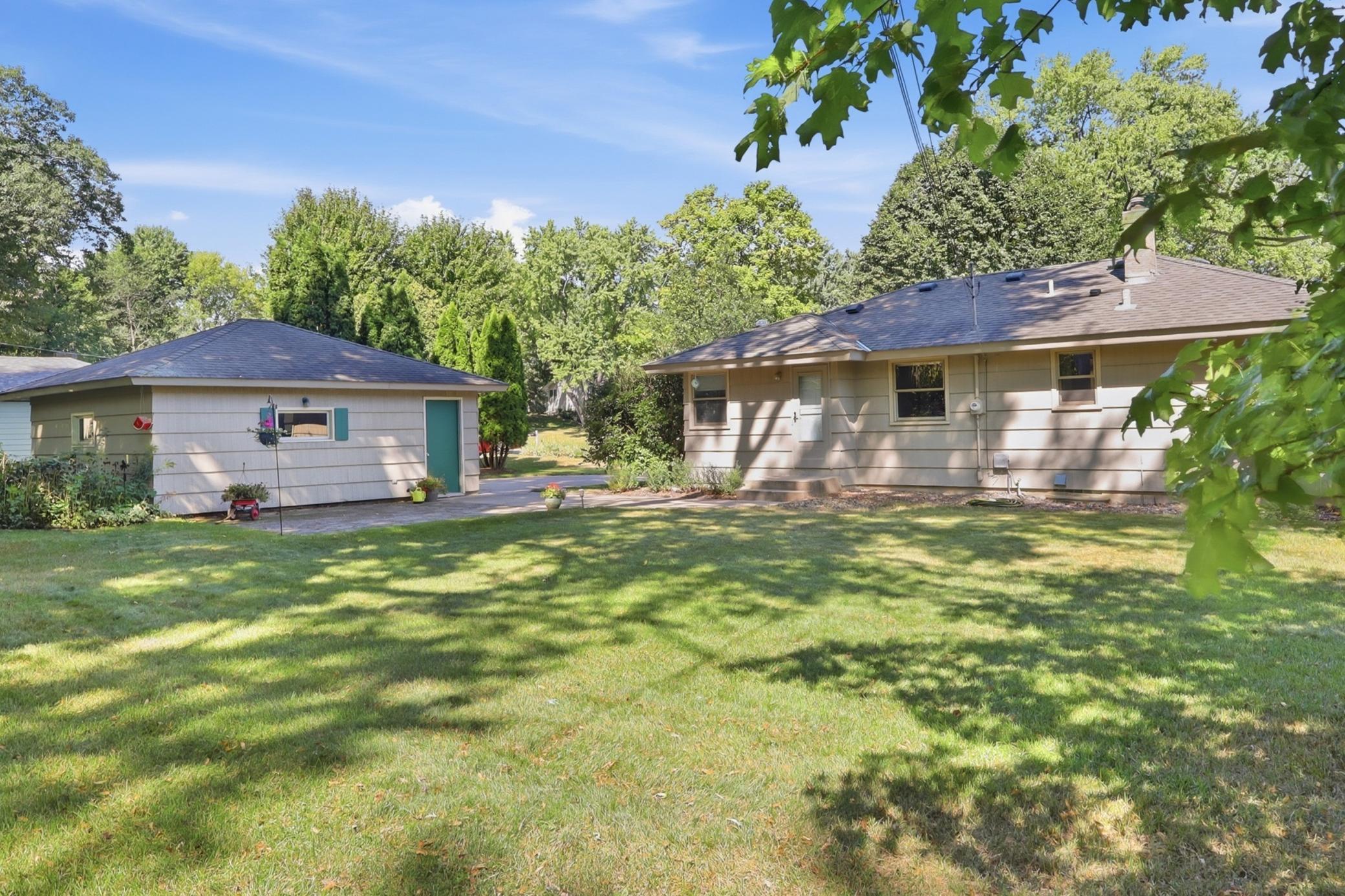 View of Residential at 16403 Seymour Drive, Minnetonka MN 55345, Minnetonka (30 of 44) - Mike Wilen | Minnesota Team Real Estate