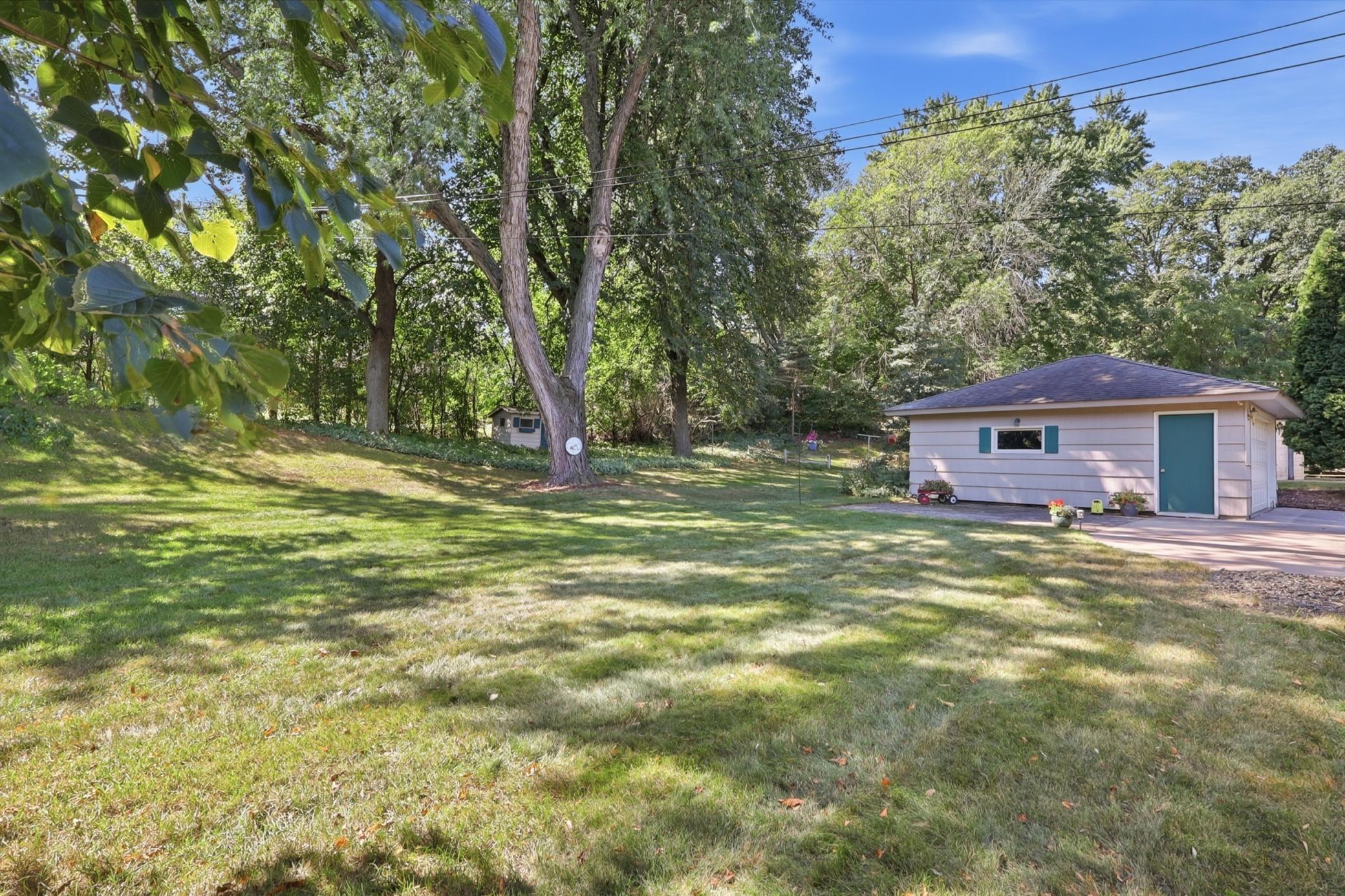 View of Residential at 16403 Seymour Drive, Minnetonka MN 55345, Minnetonka (32 of 44) - Mike Wilen | Minnesota Team Real Estate